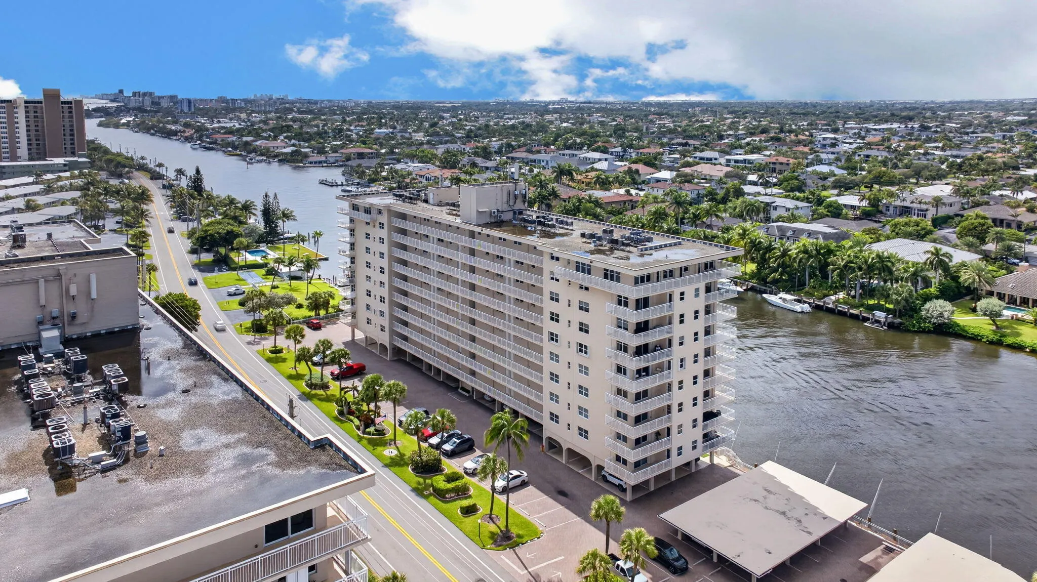 1050 HILLSBORO MILE #702W