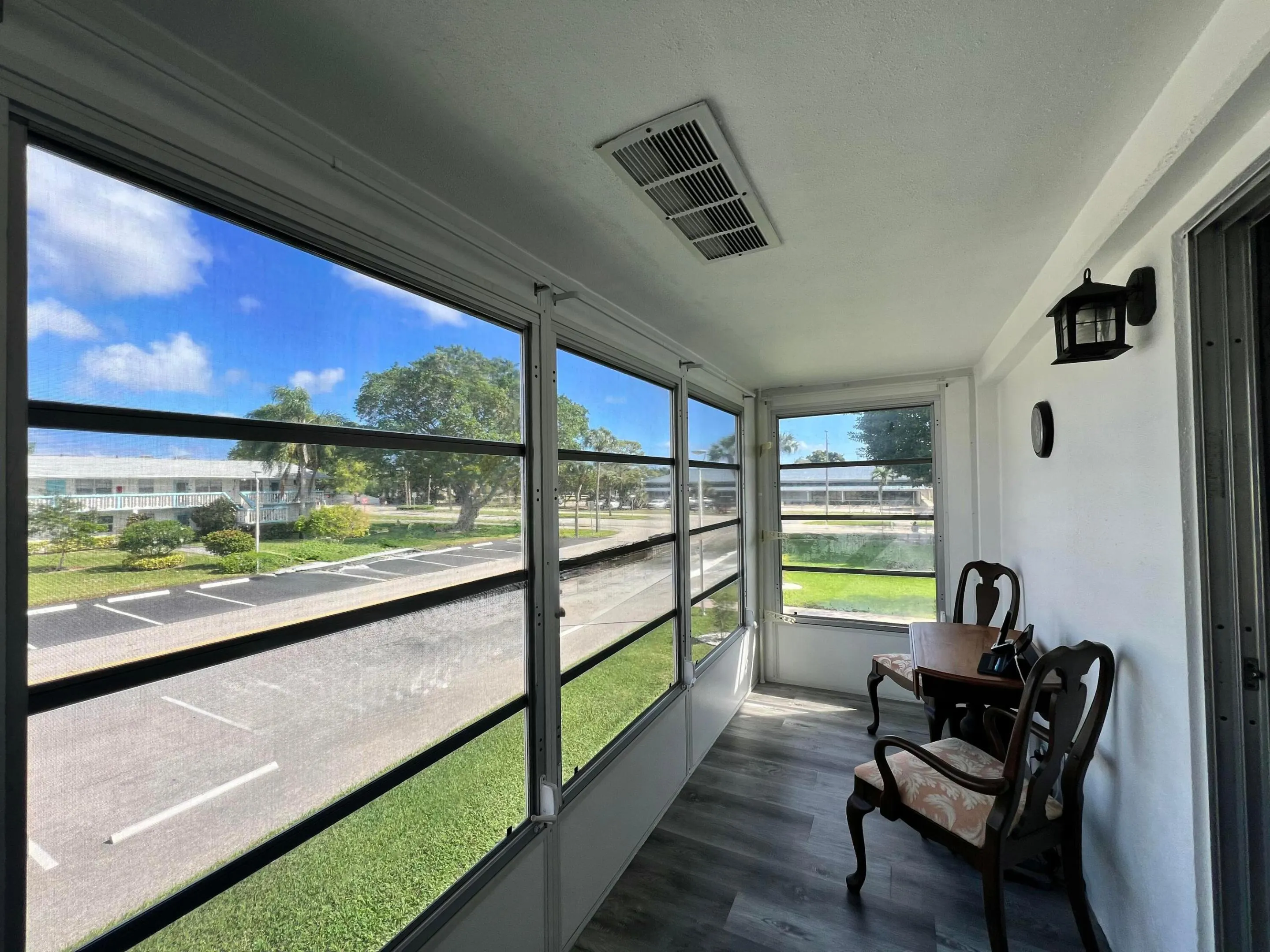 225 WESTBURY L Circle #225