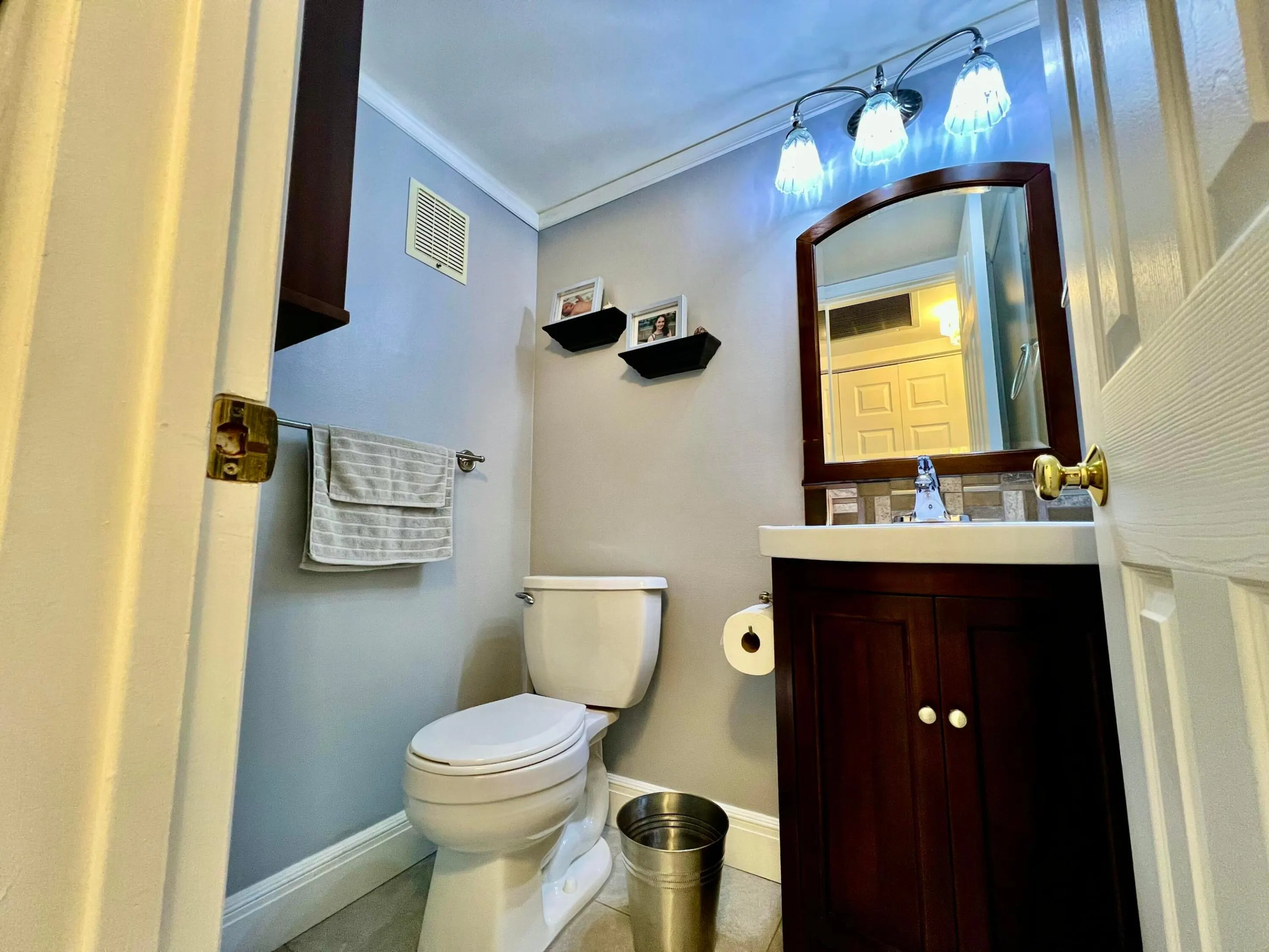 225 WESTBURY L Circle #225