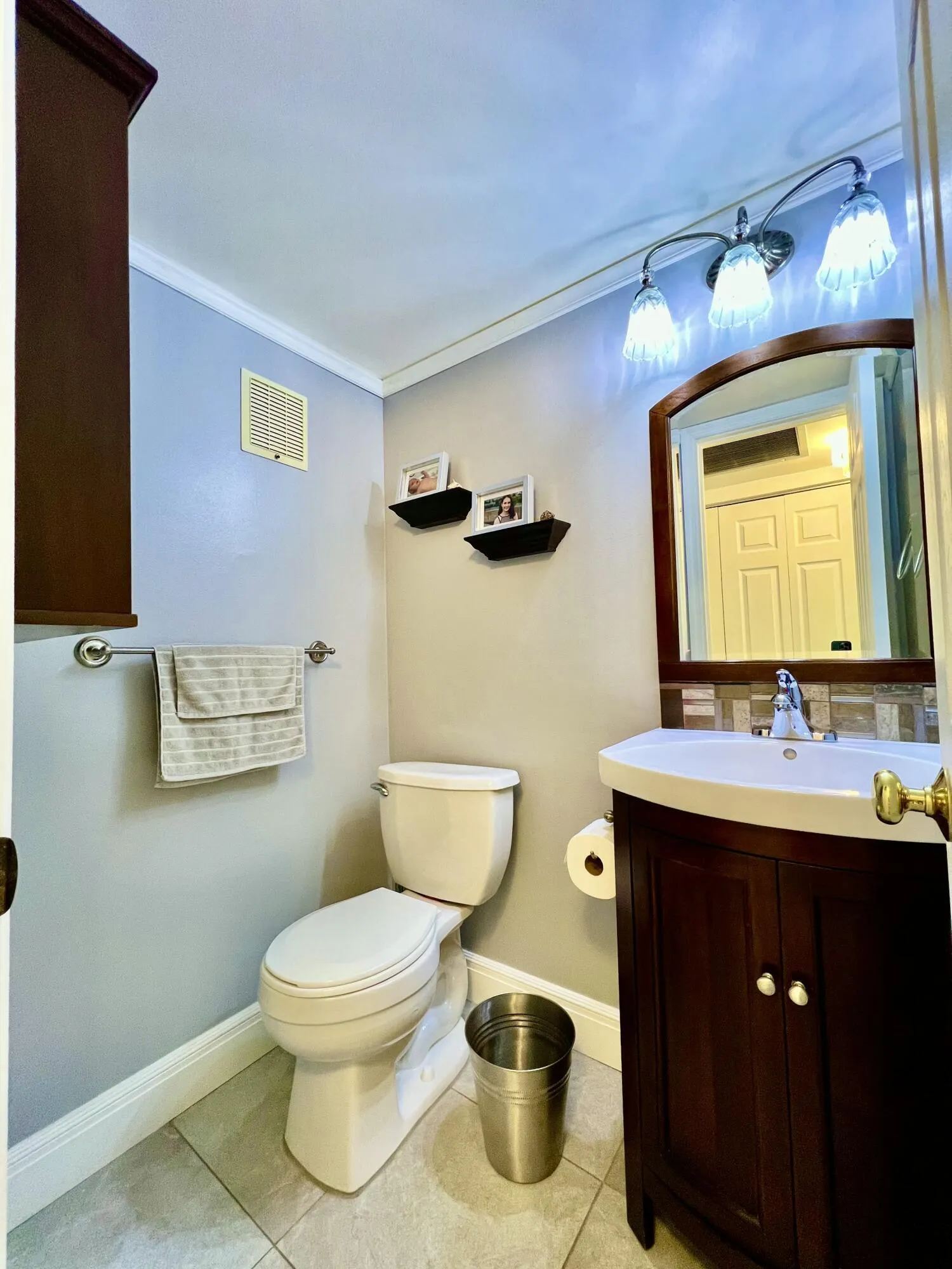 225 WESTBURY L Circle #225
