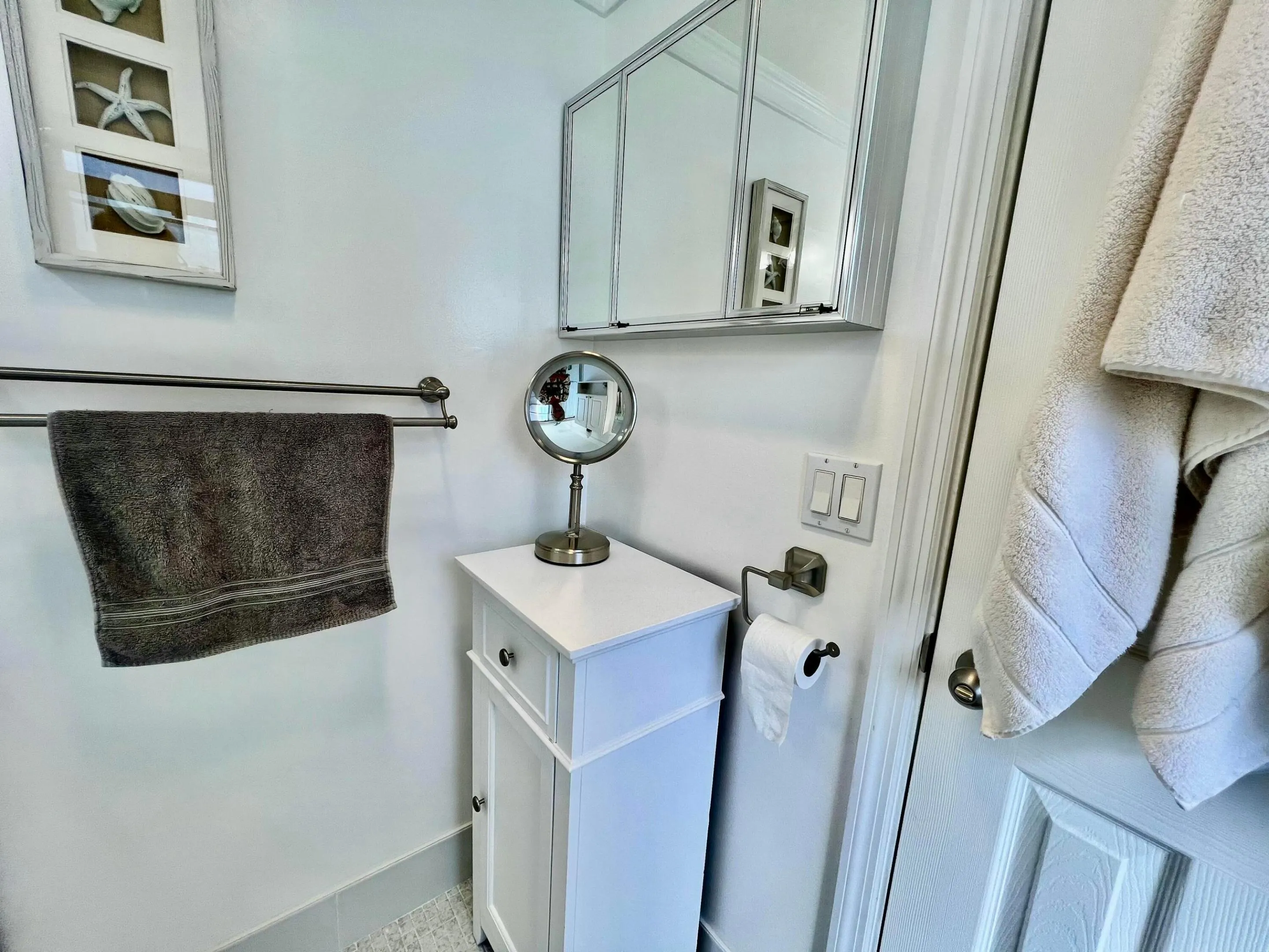 225 WESTBURY L Circle #225