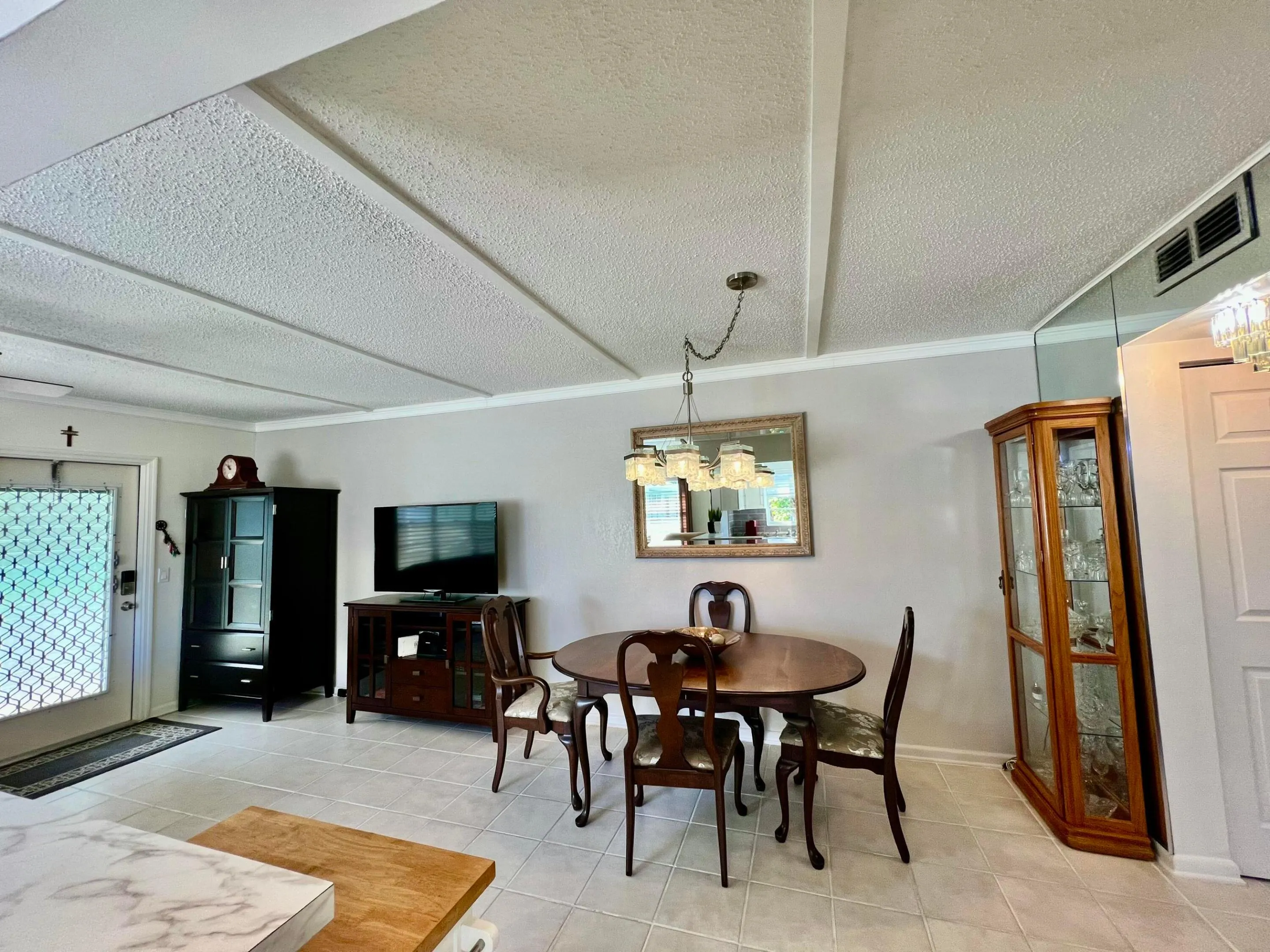 225 WESTBURY L Circle #225