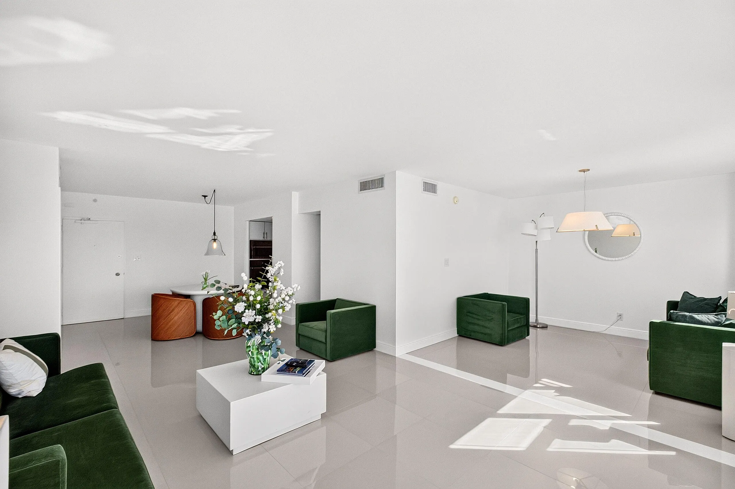 5600 Collins Avenue #6M