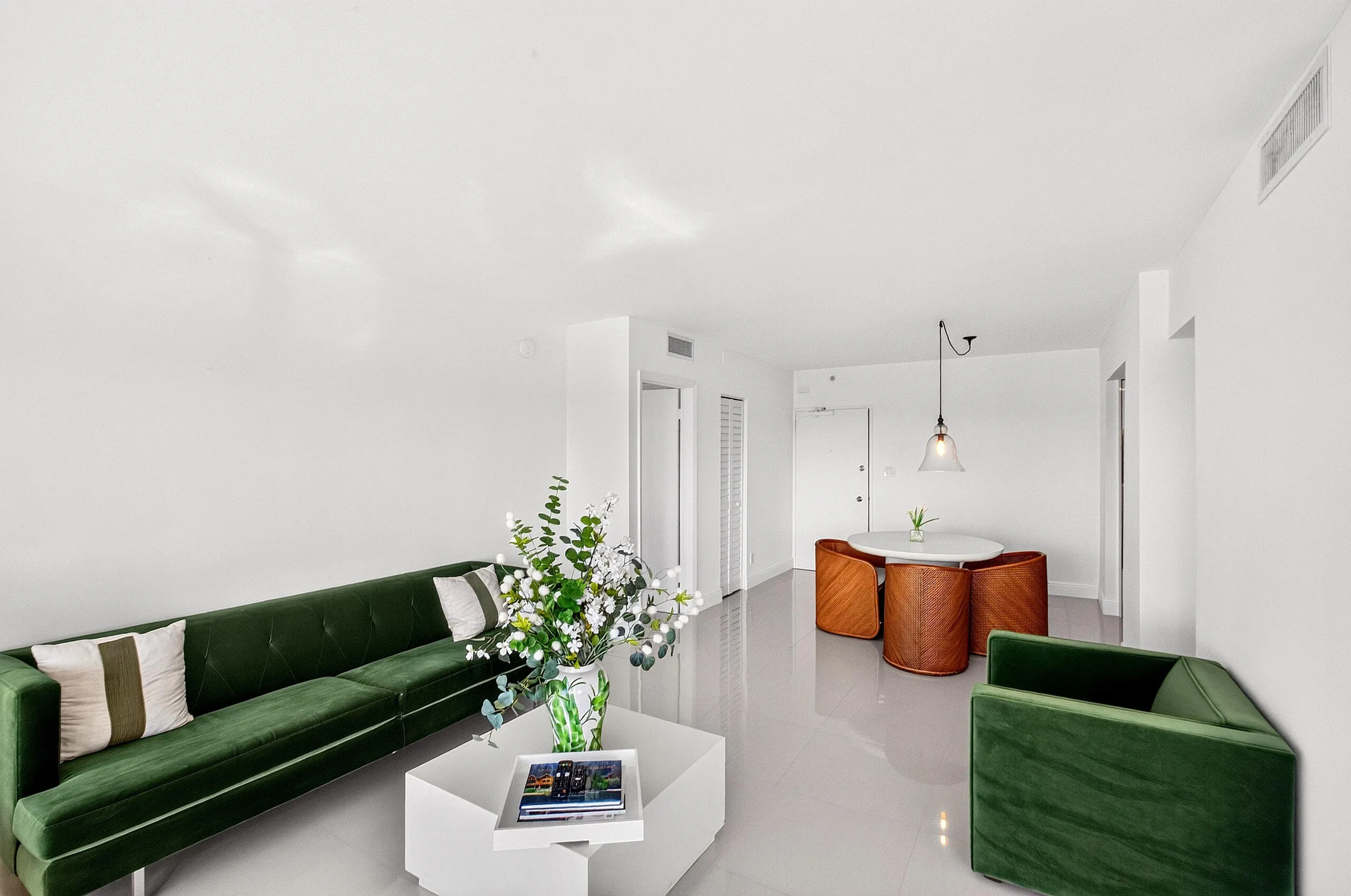 5600 Collins Avenue #6M