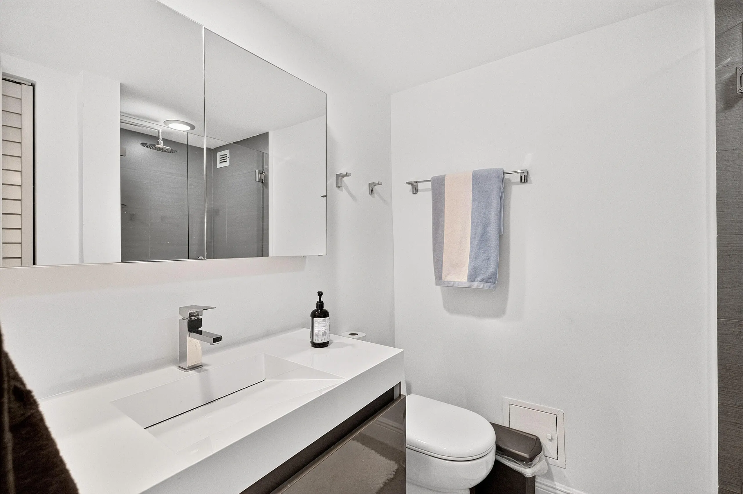 5600 Collins Avenue #6M