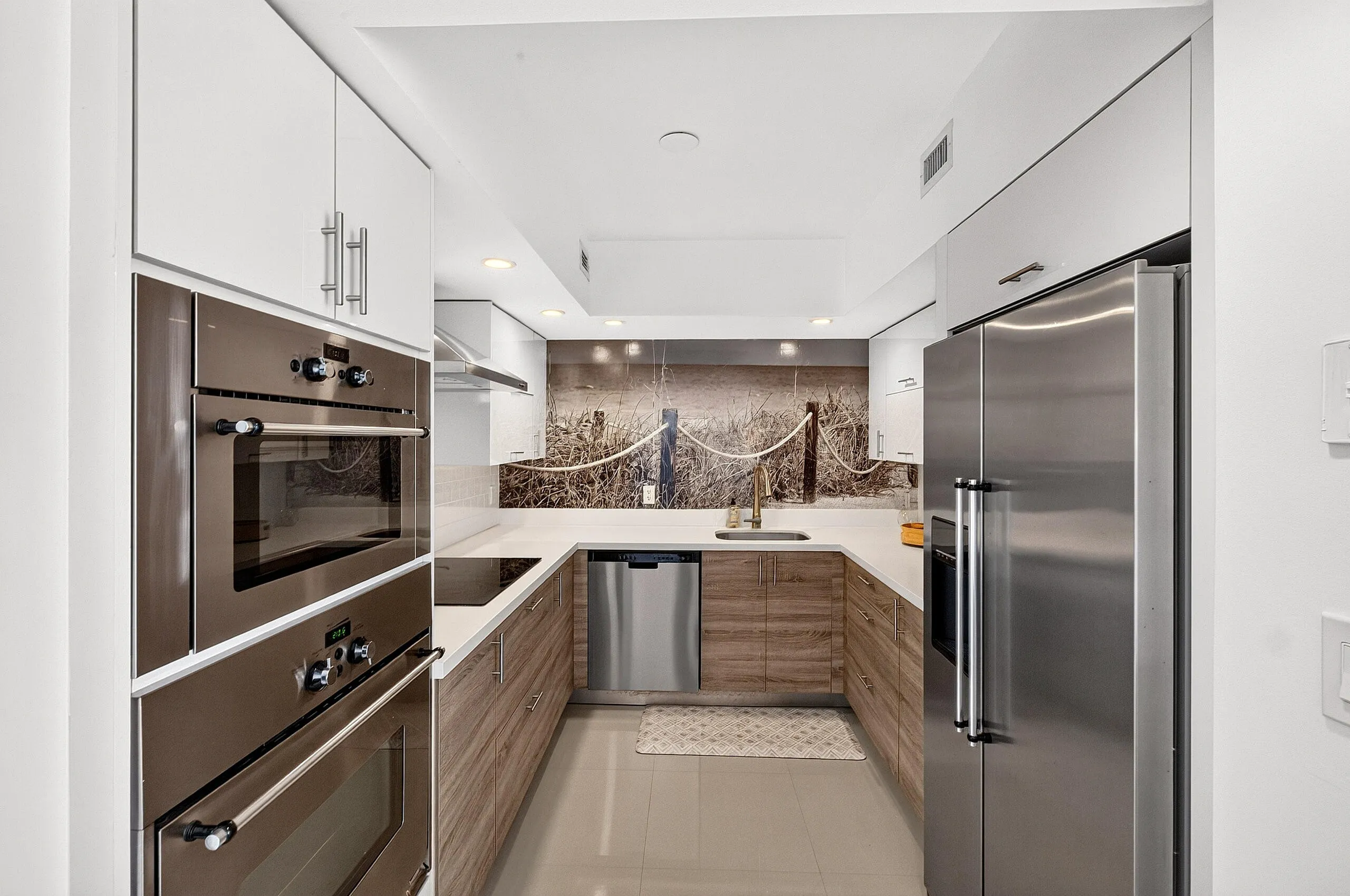 5600 Collins Avenue #6M