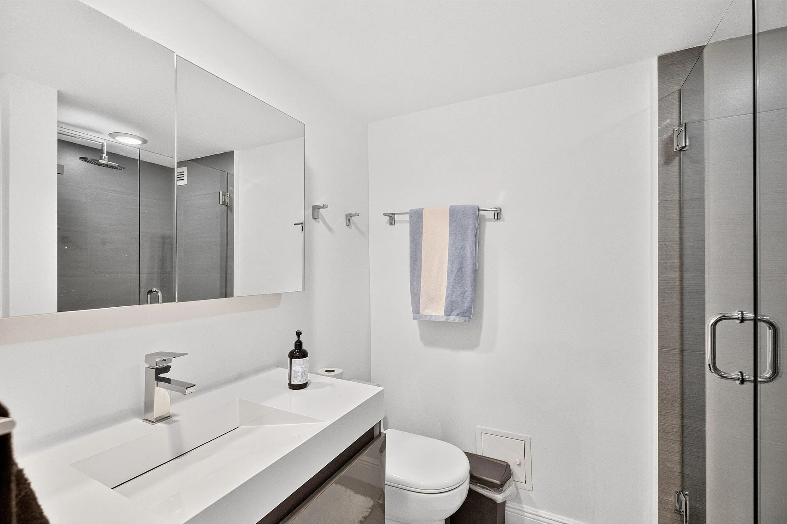 5600 Collins Avenue #6M