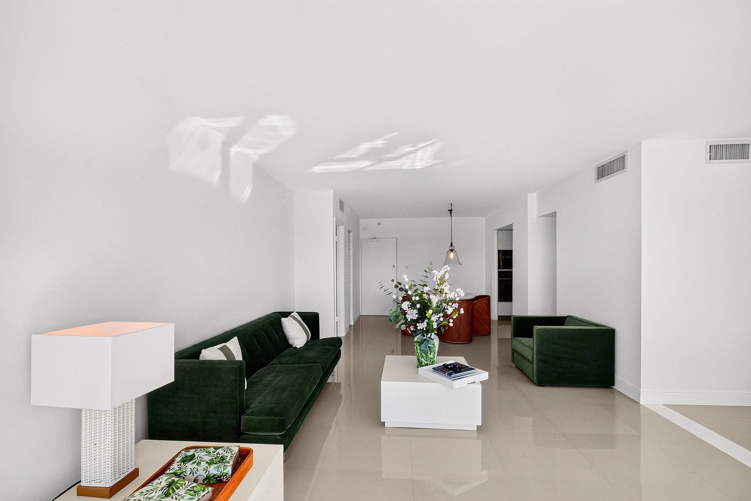 5600 Collins Avenue #6M