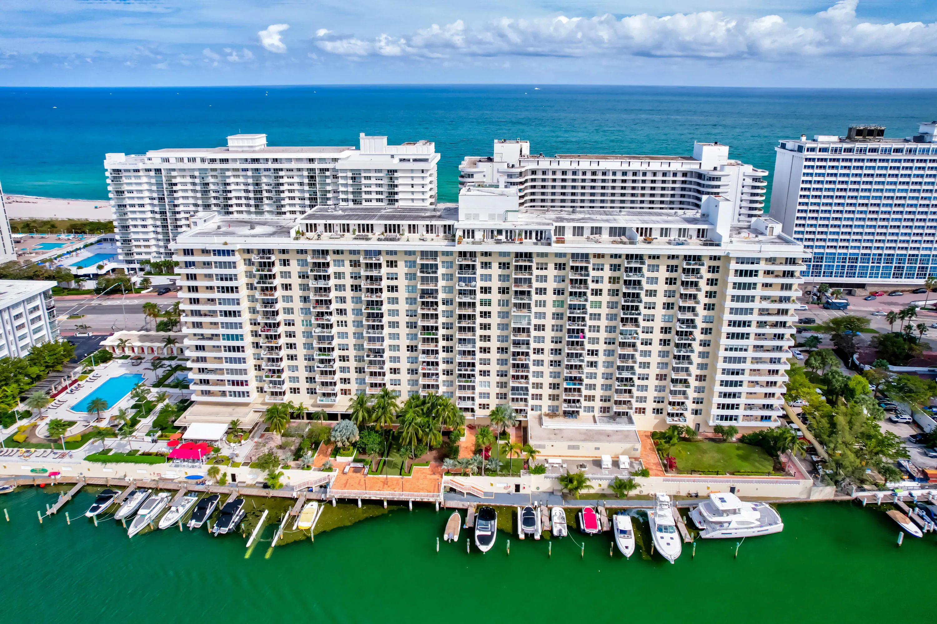 5600 Collins Avenue #6M