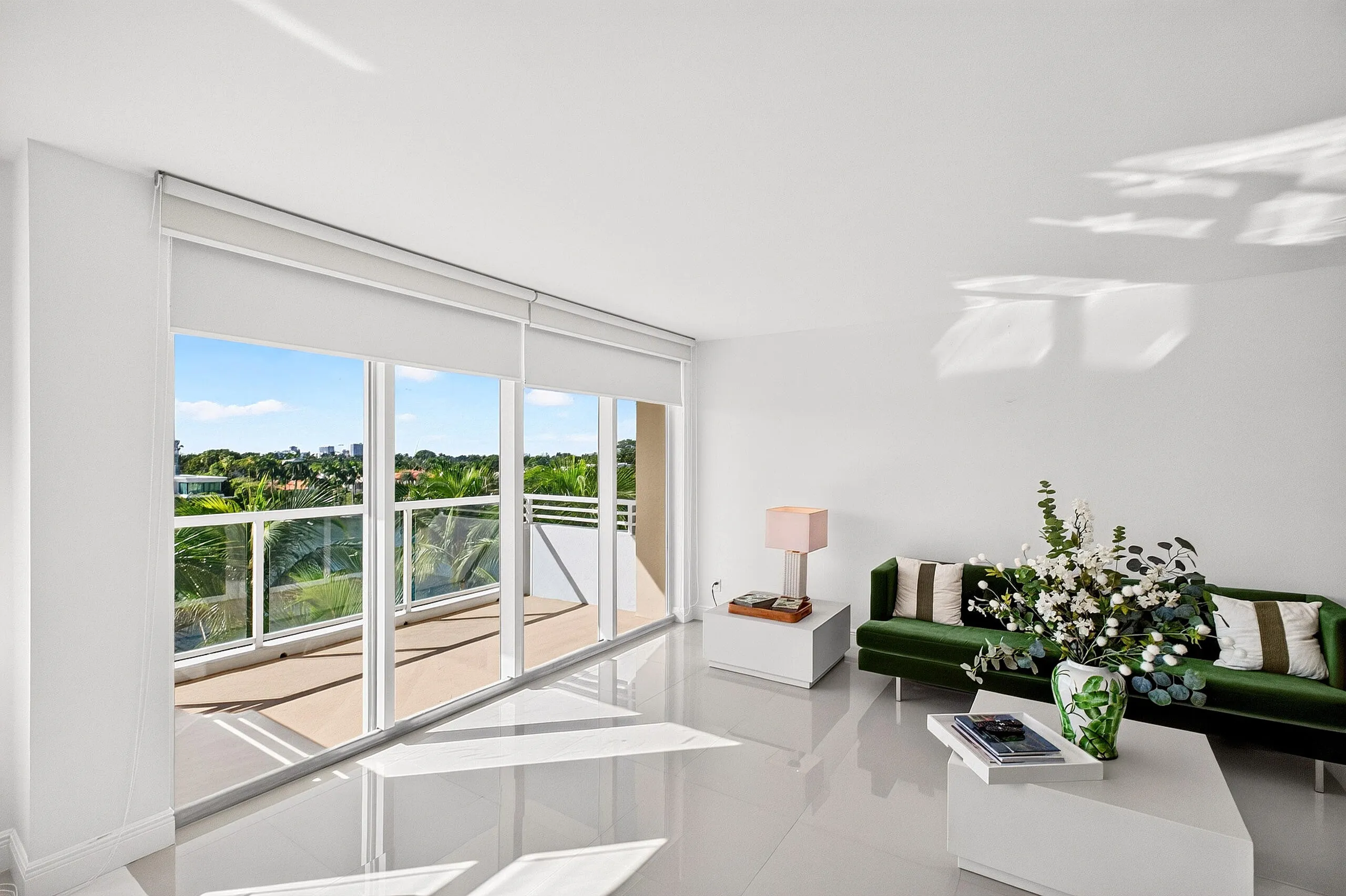 5600 Collins Avenue #6M