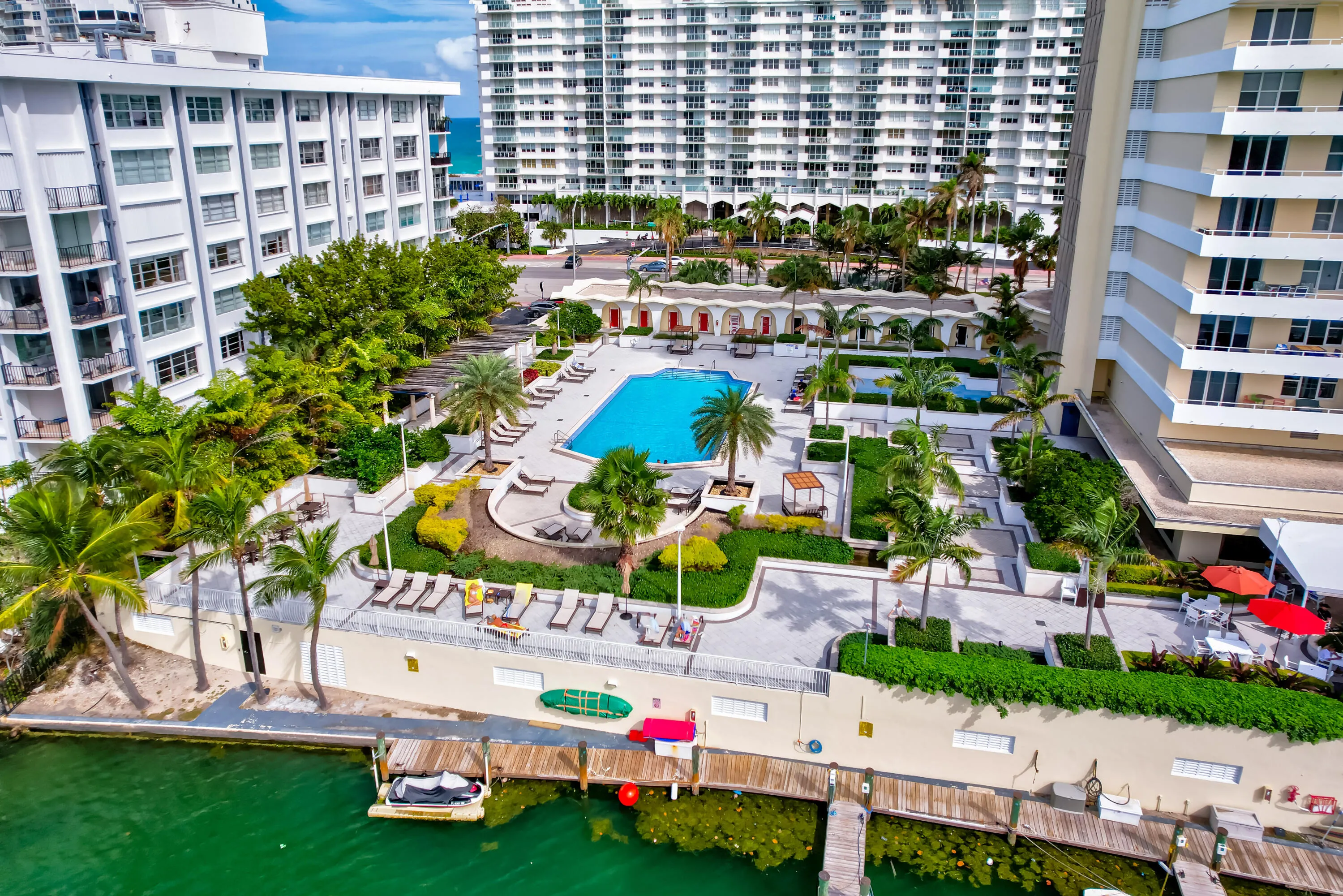 5600 Collins Avenue #6M