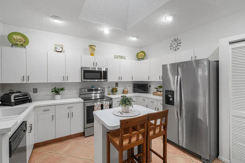8338 SPRINGLAKE Drive