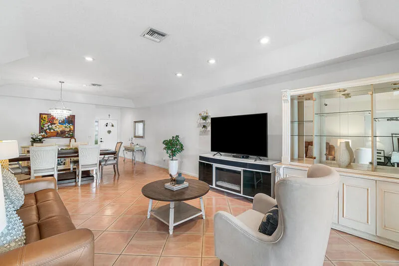 8338 SPRINGLAKE Drive