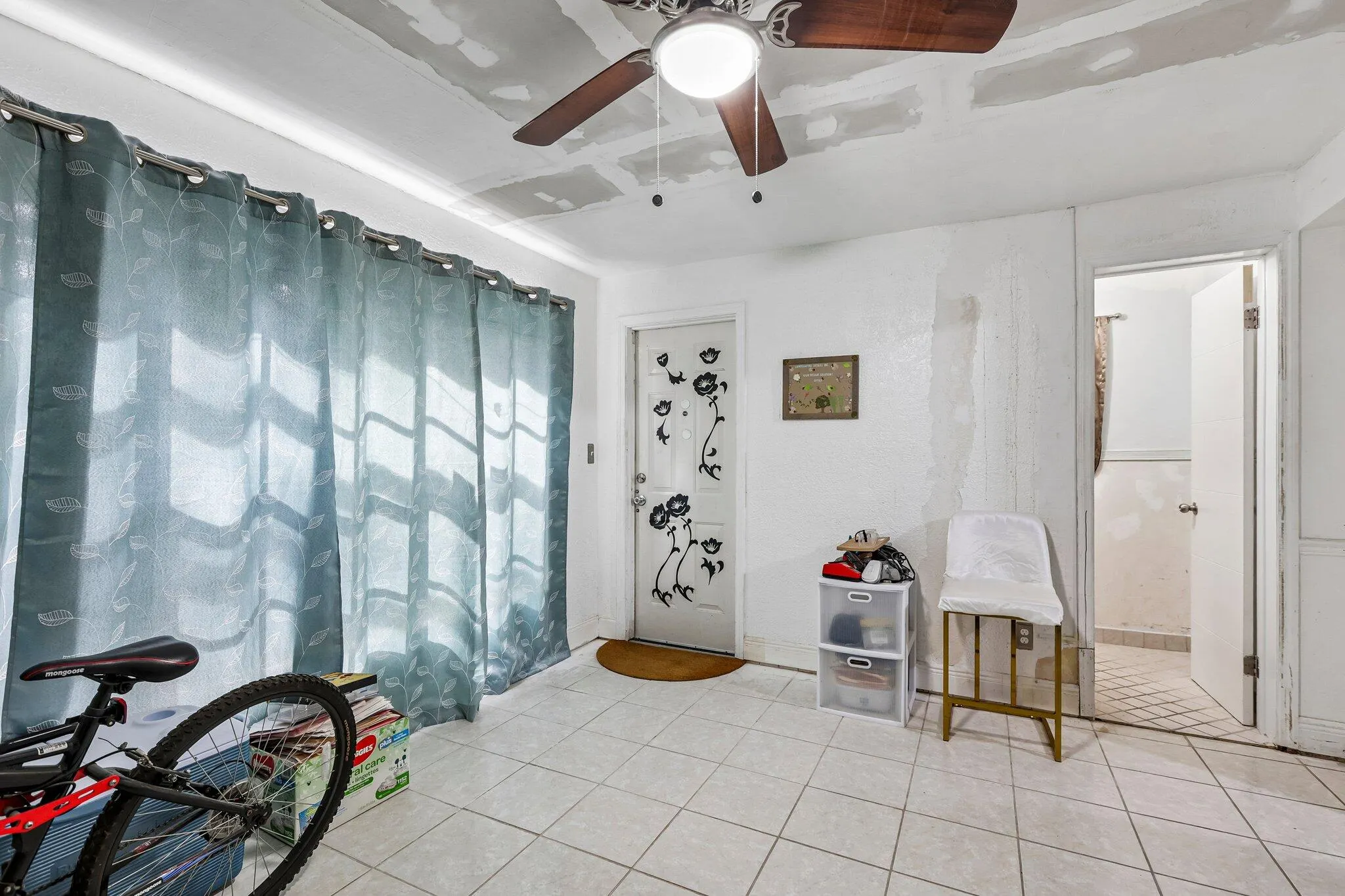 216 NE 26TH Court