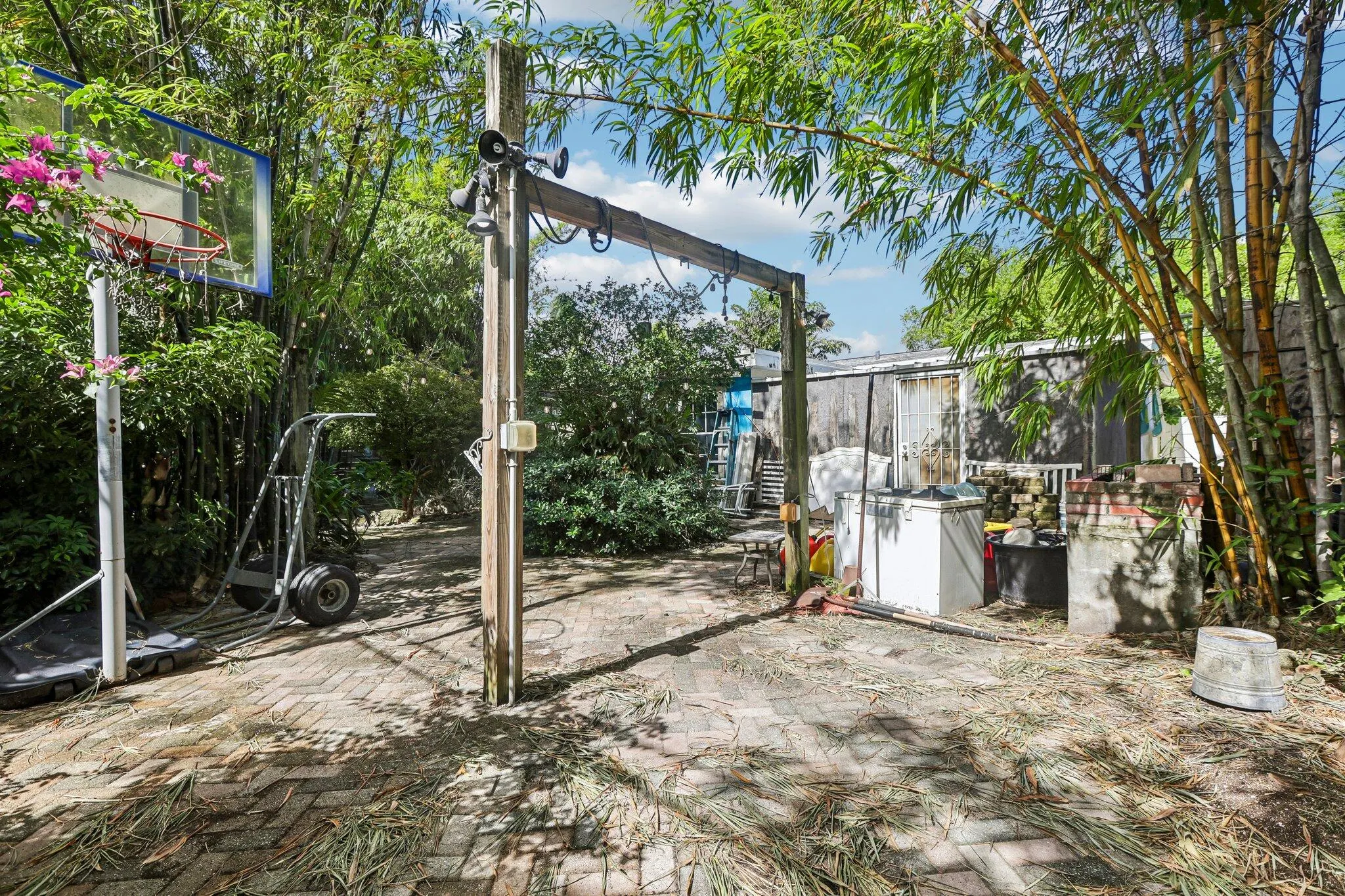 216 NE 26TH Court