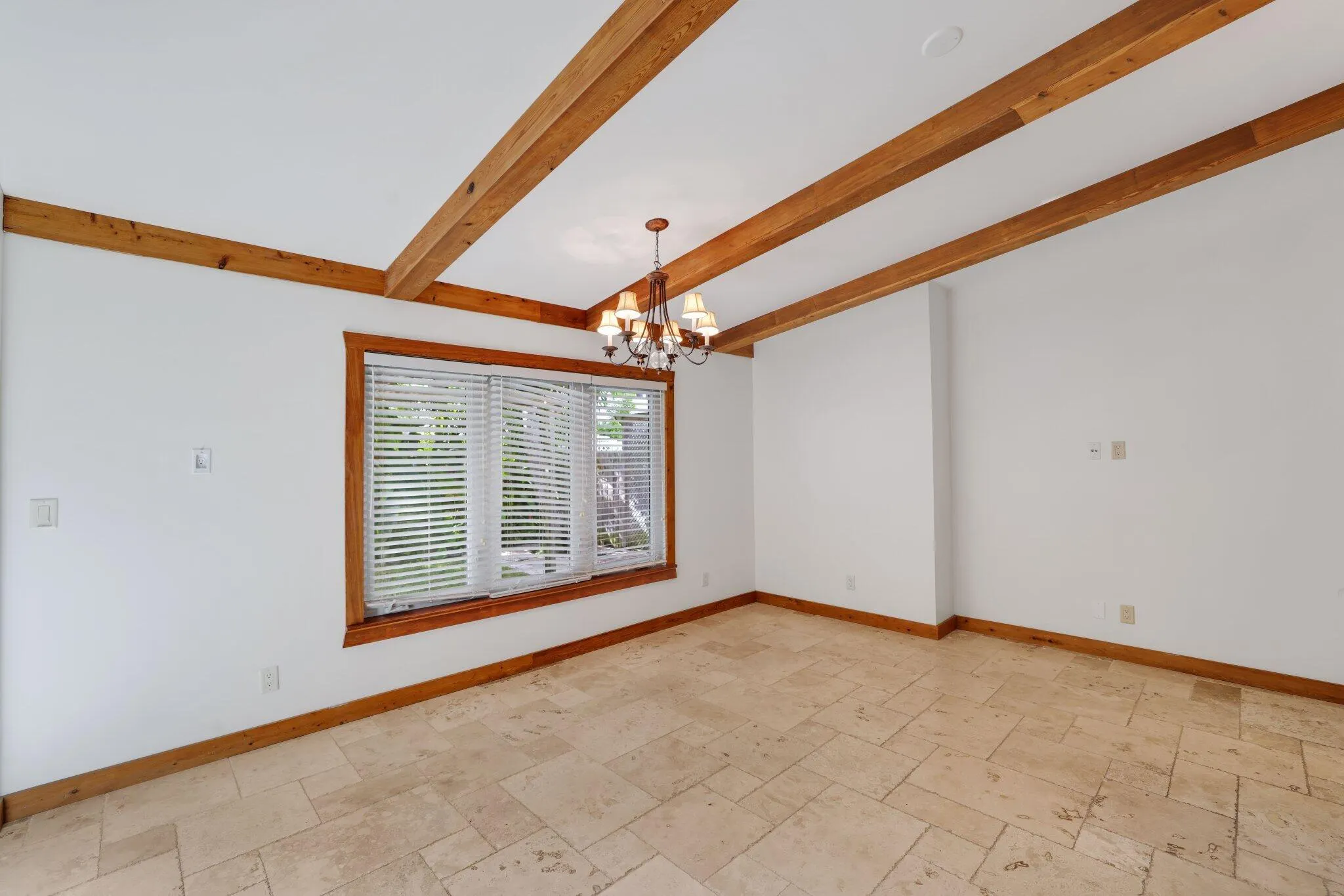 42 Palm Square