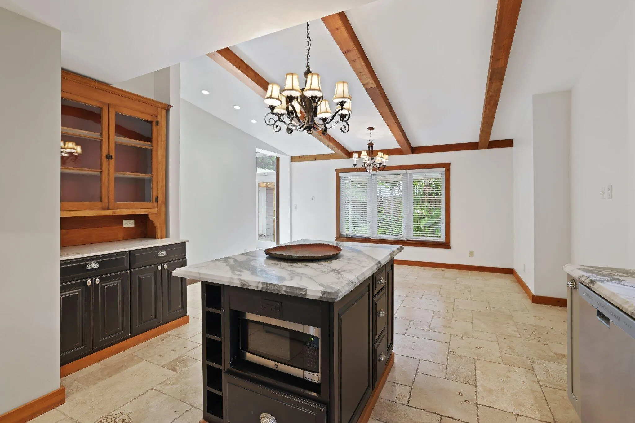 42 Palm Square