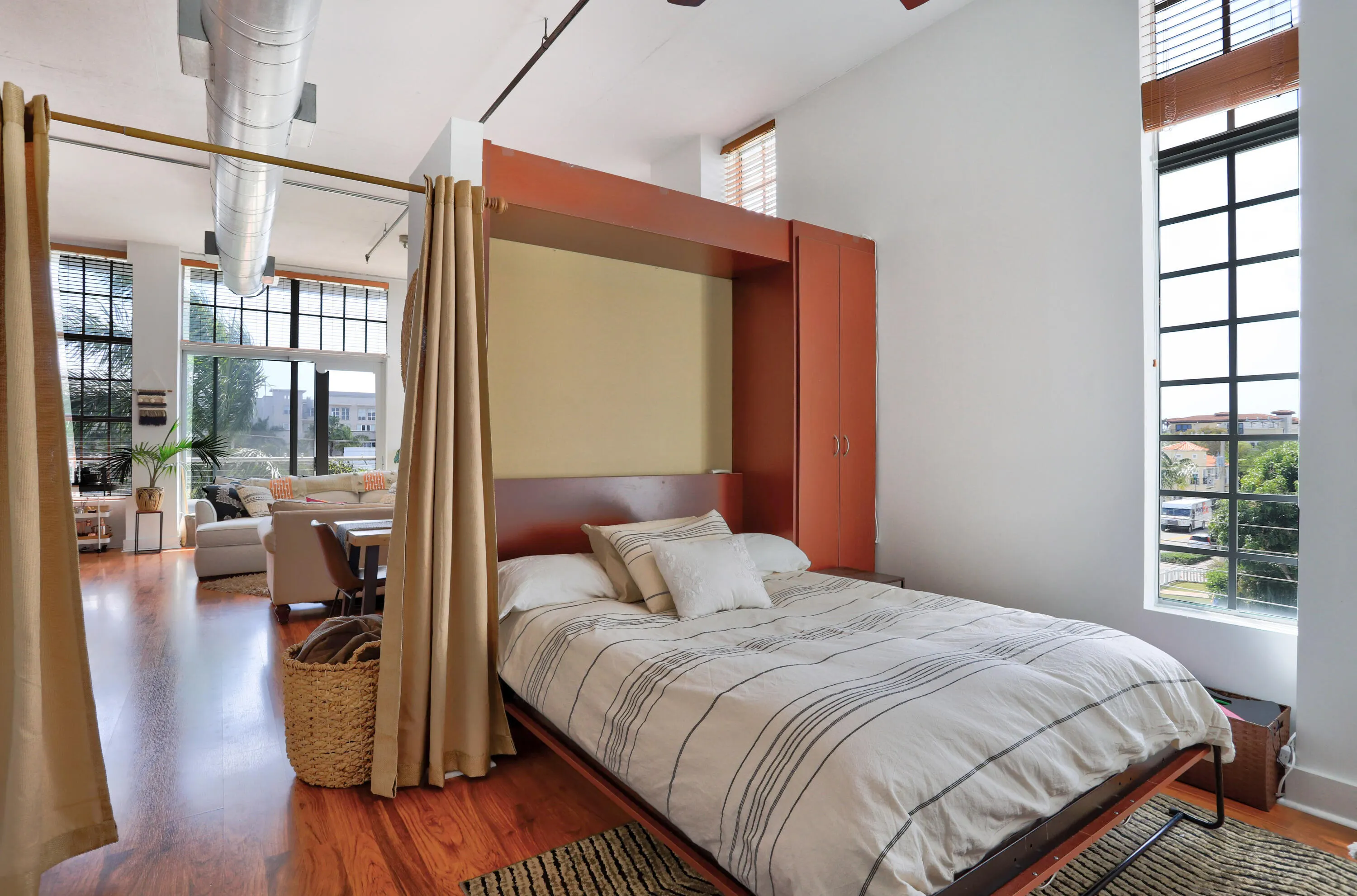 180 NE 4th Avenue #309