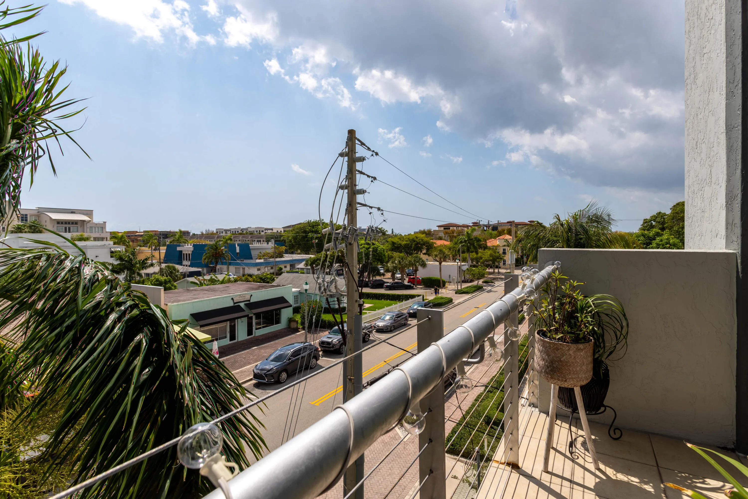 180 NE 4th Avenue #309