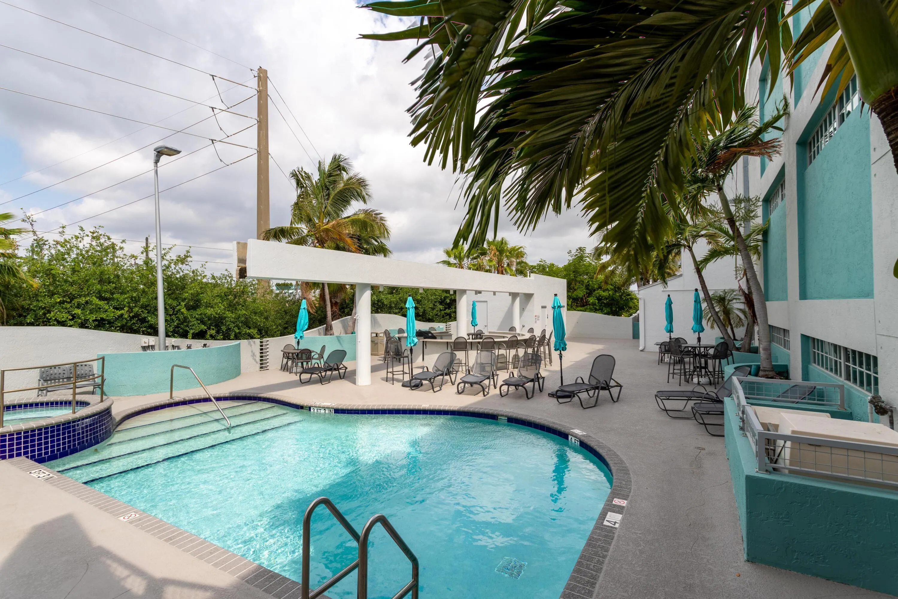 180 NE 4th Avenue #309