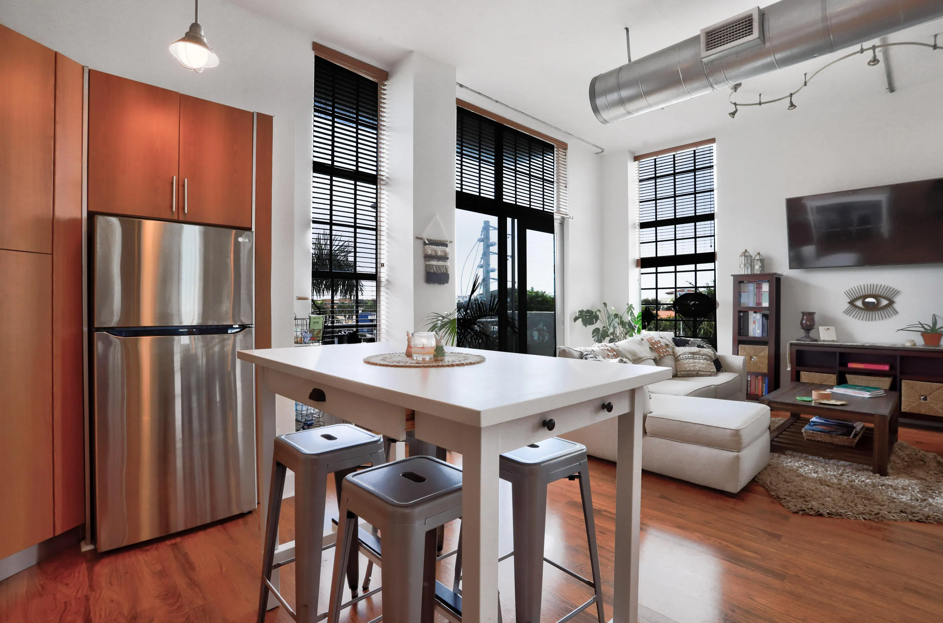 180 NE 4th Avenue #309