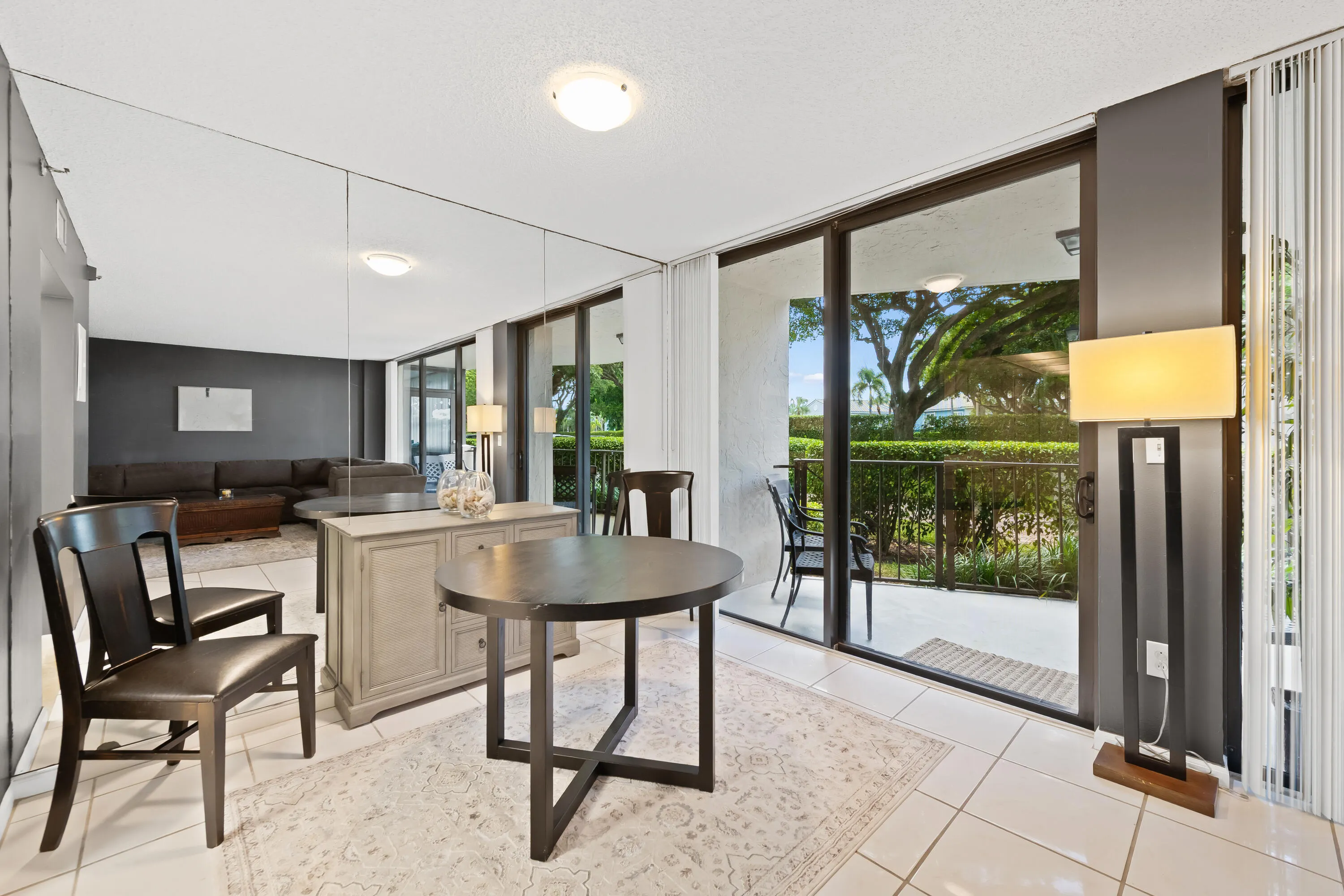 859 Jeffery Street #1090