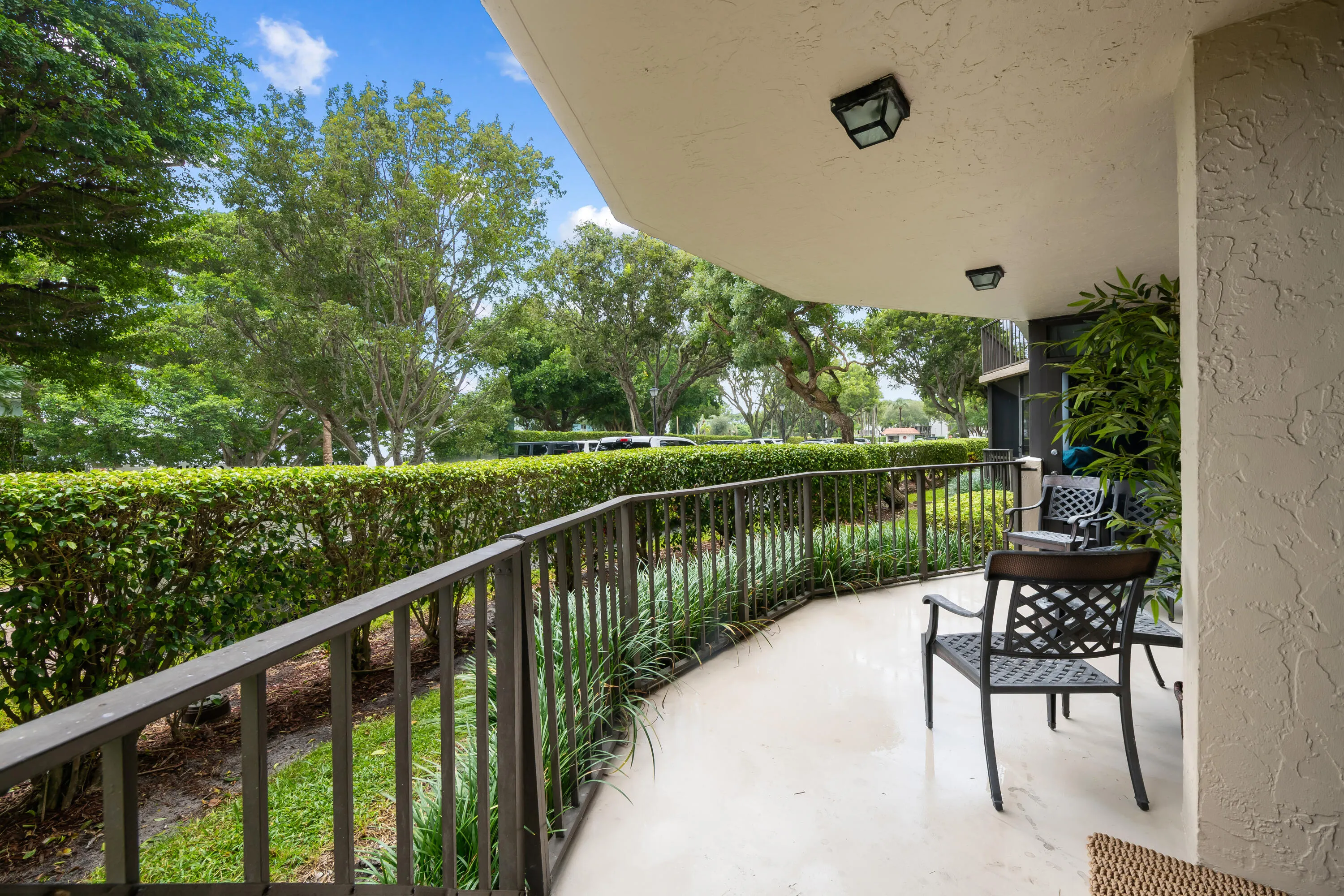 859 Jeffery Street #1090