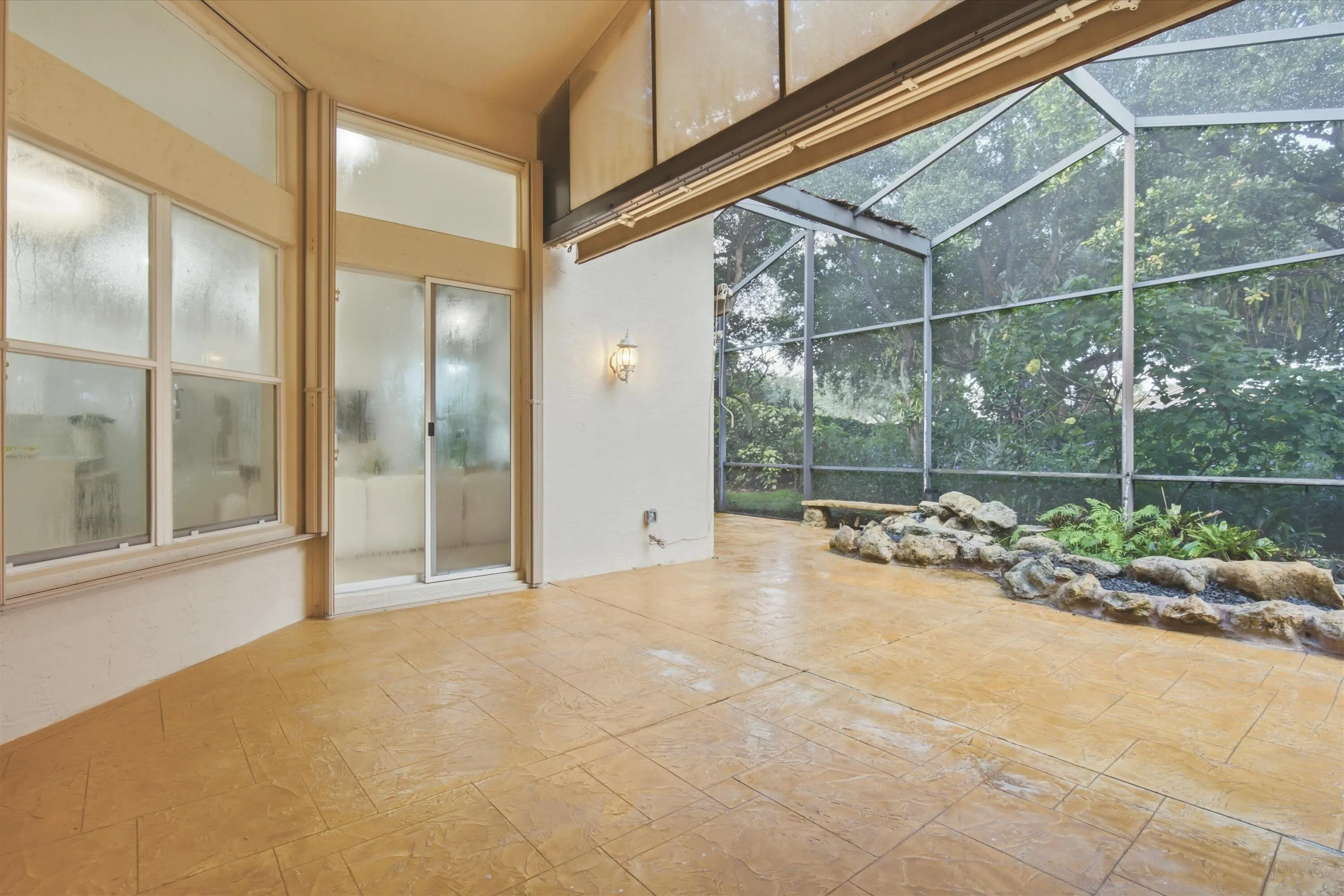 13106 ALHAMBRA LAKE Circle