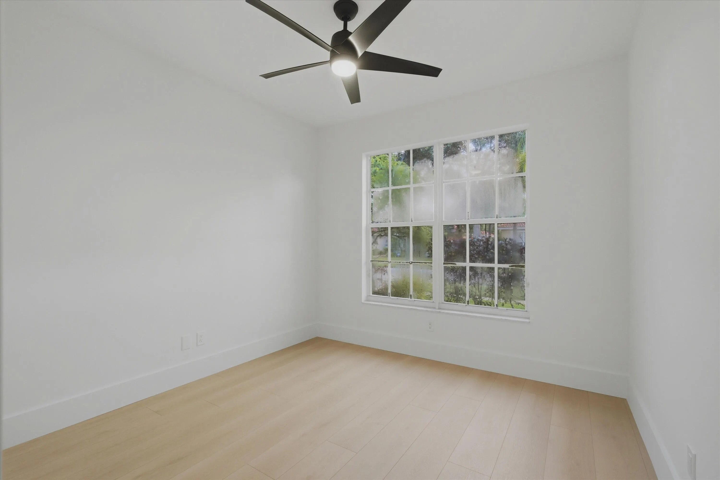 13106 ALHAMBRA LAKE Circle
