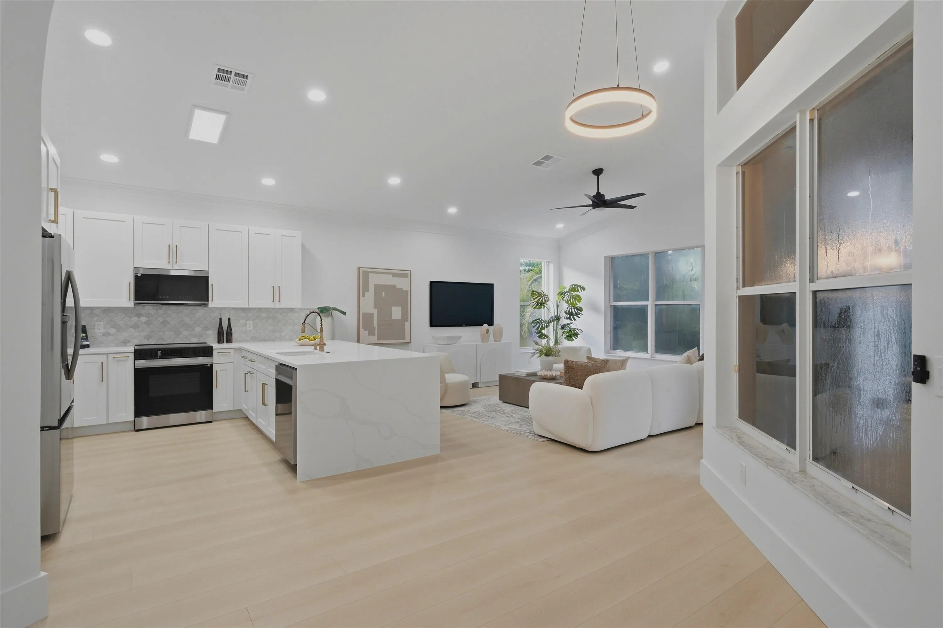 13106 ALHAMBRA LAKE Circle
