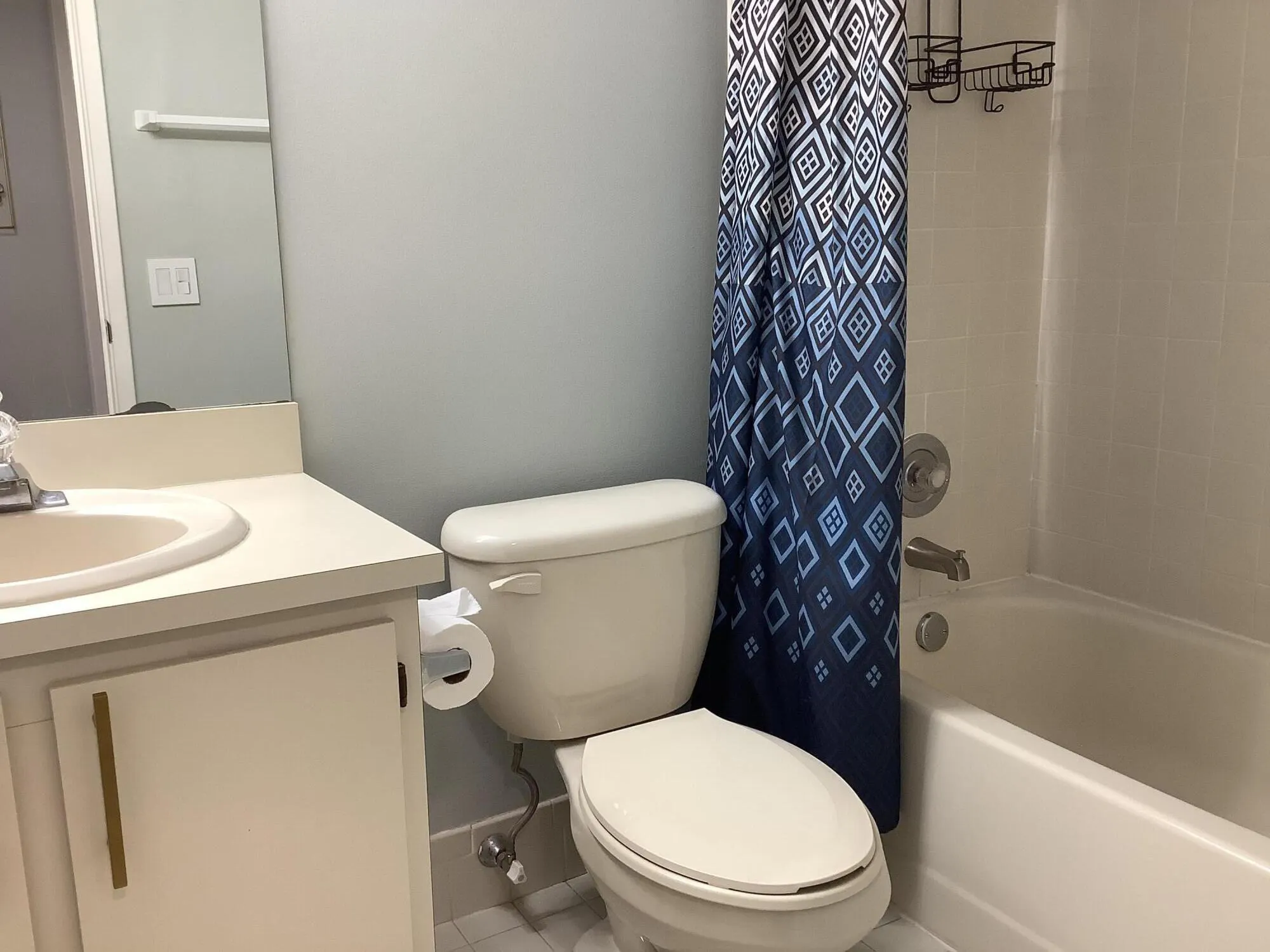 2228 N CYPRESS BEND Drive #307
