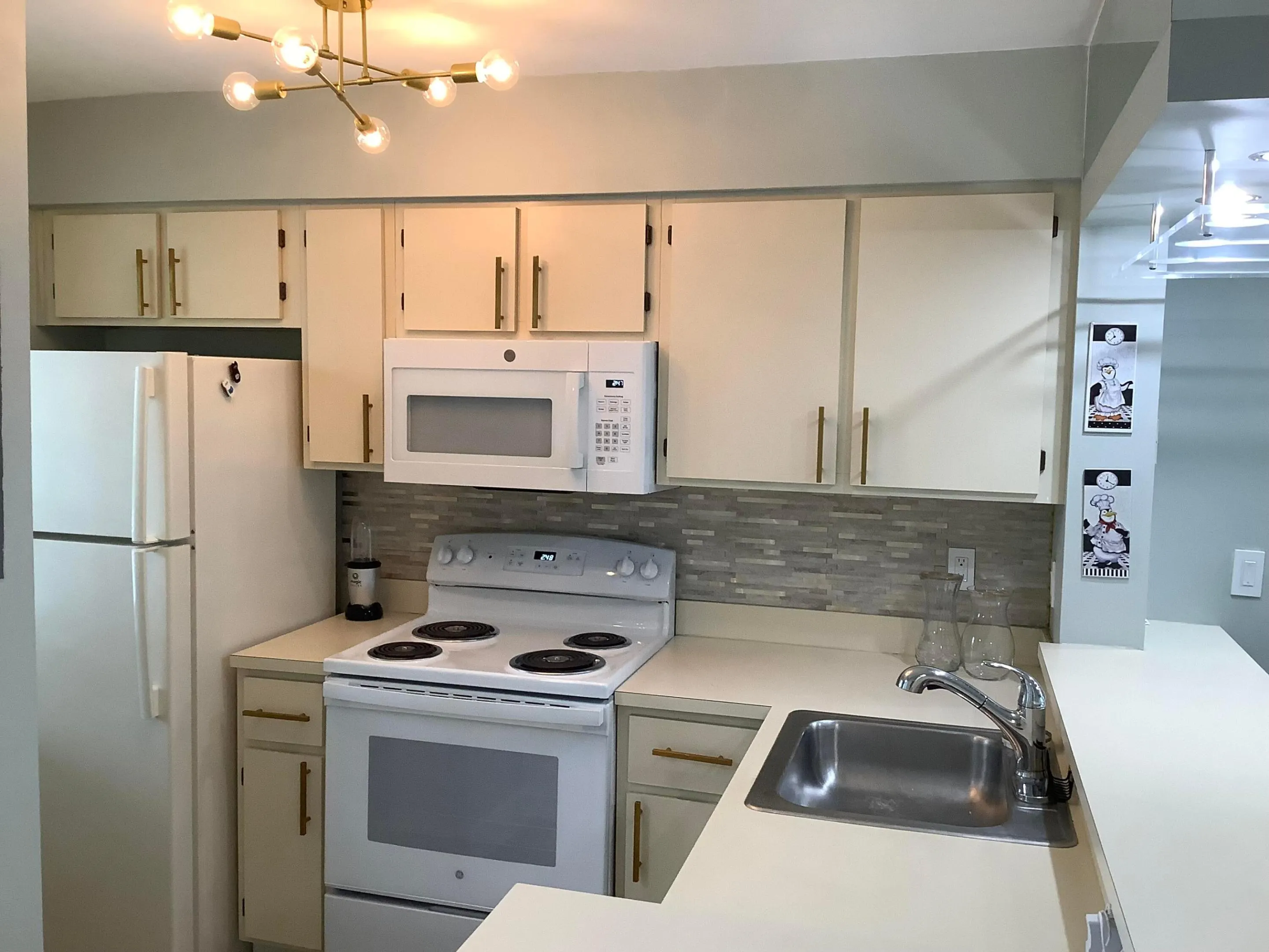 2228 N CYPRESS BEND Drive #307