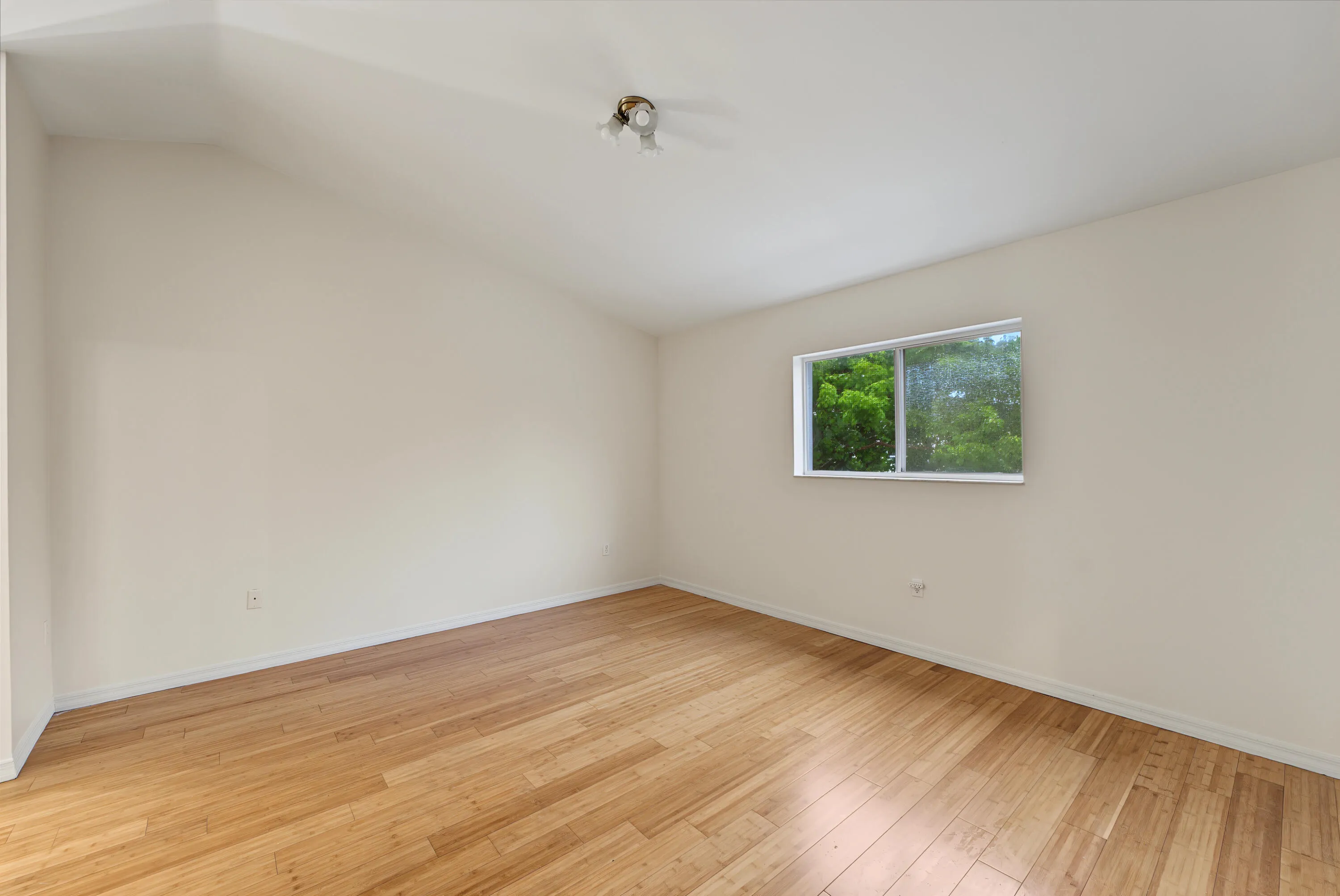21109 NE 3RD Court