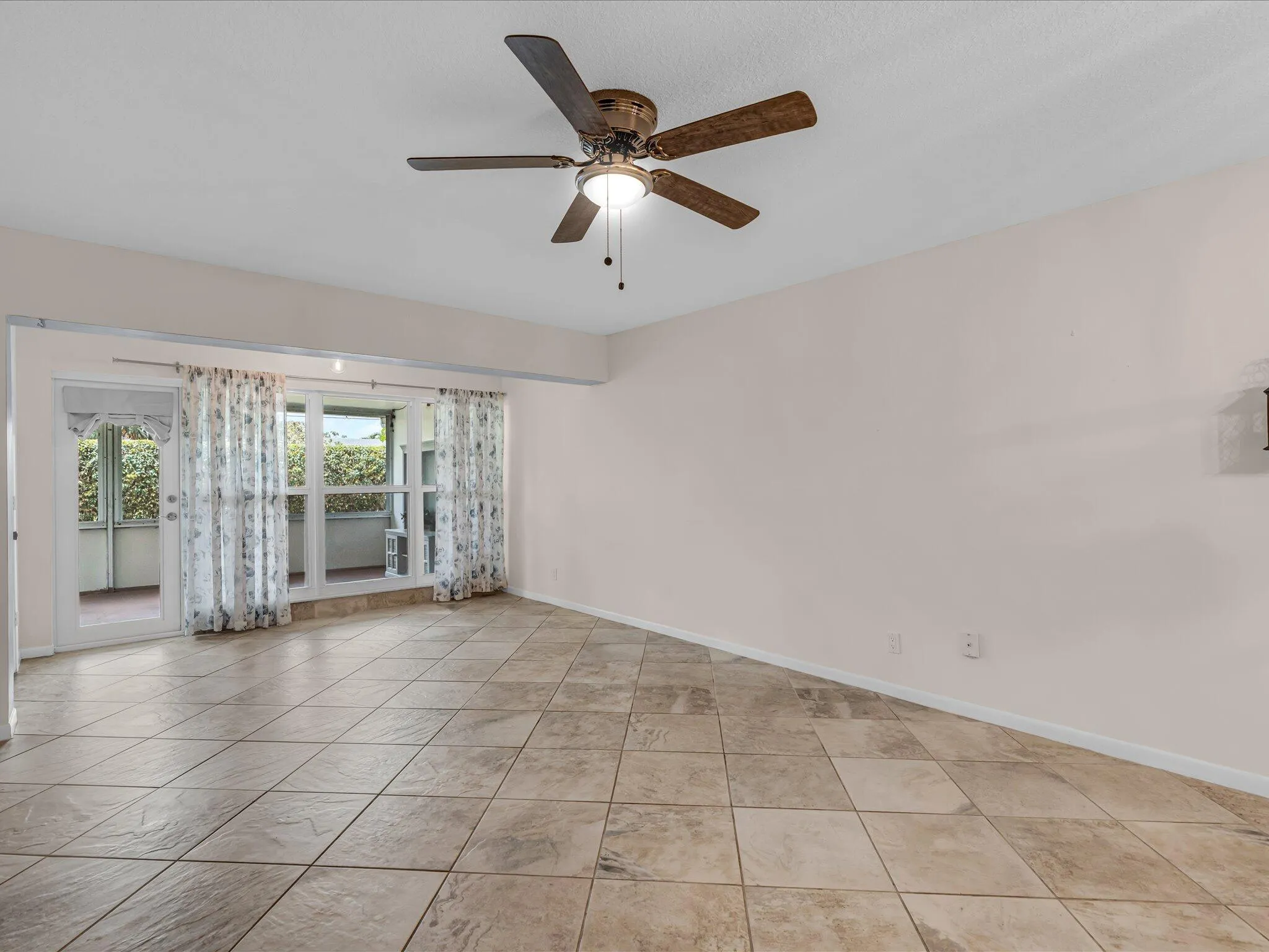1151 CALAMONDIN Terrace #103