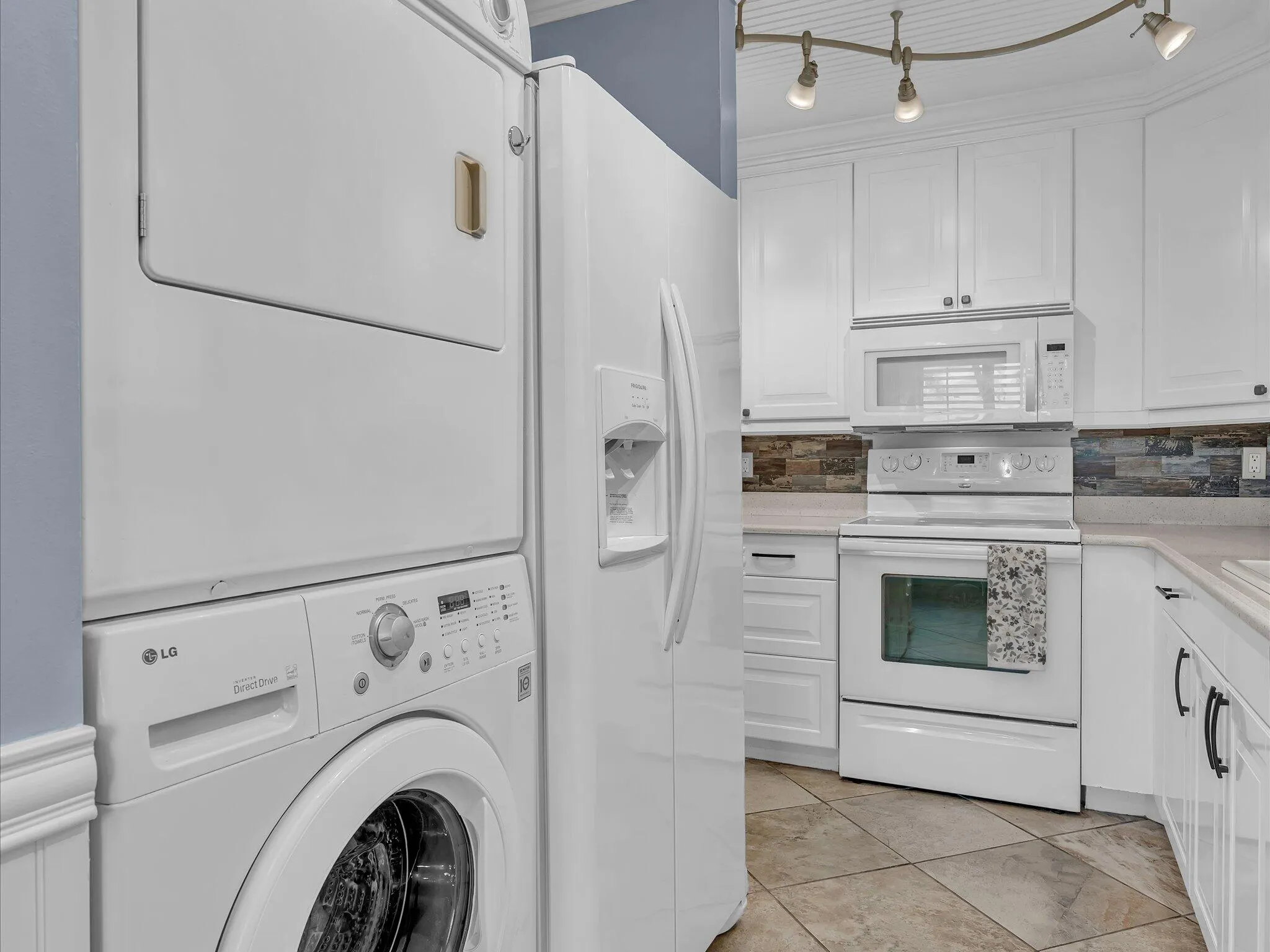 1151 CALAMONDIN Terrace #103