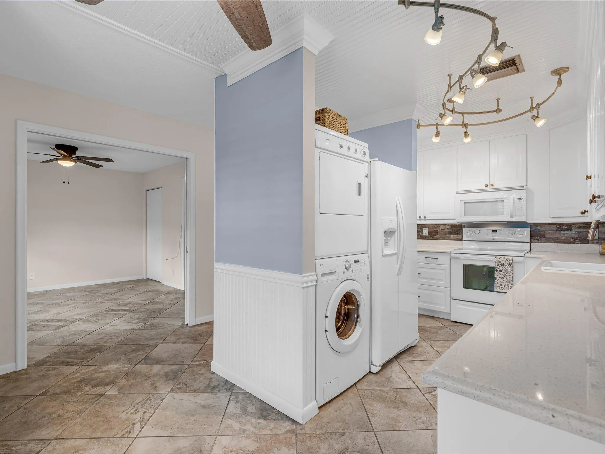 1151 CALAMONDIN Terrace #103