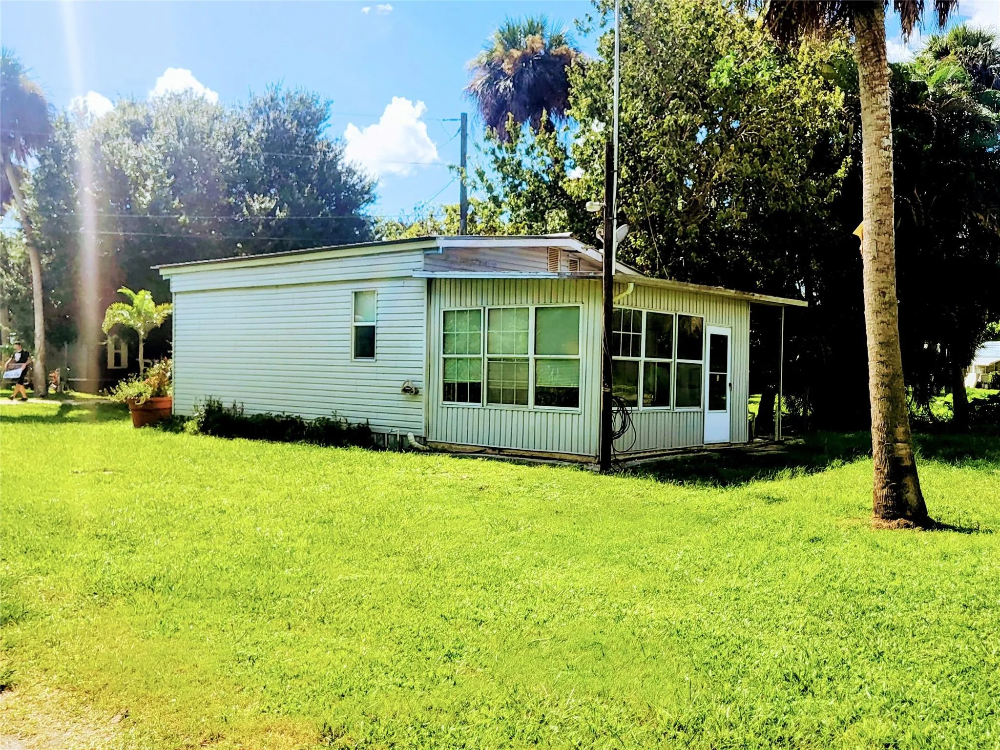 1048 Arvin Lane