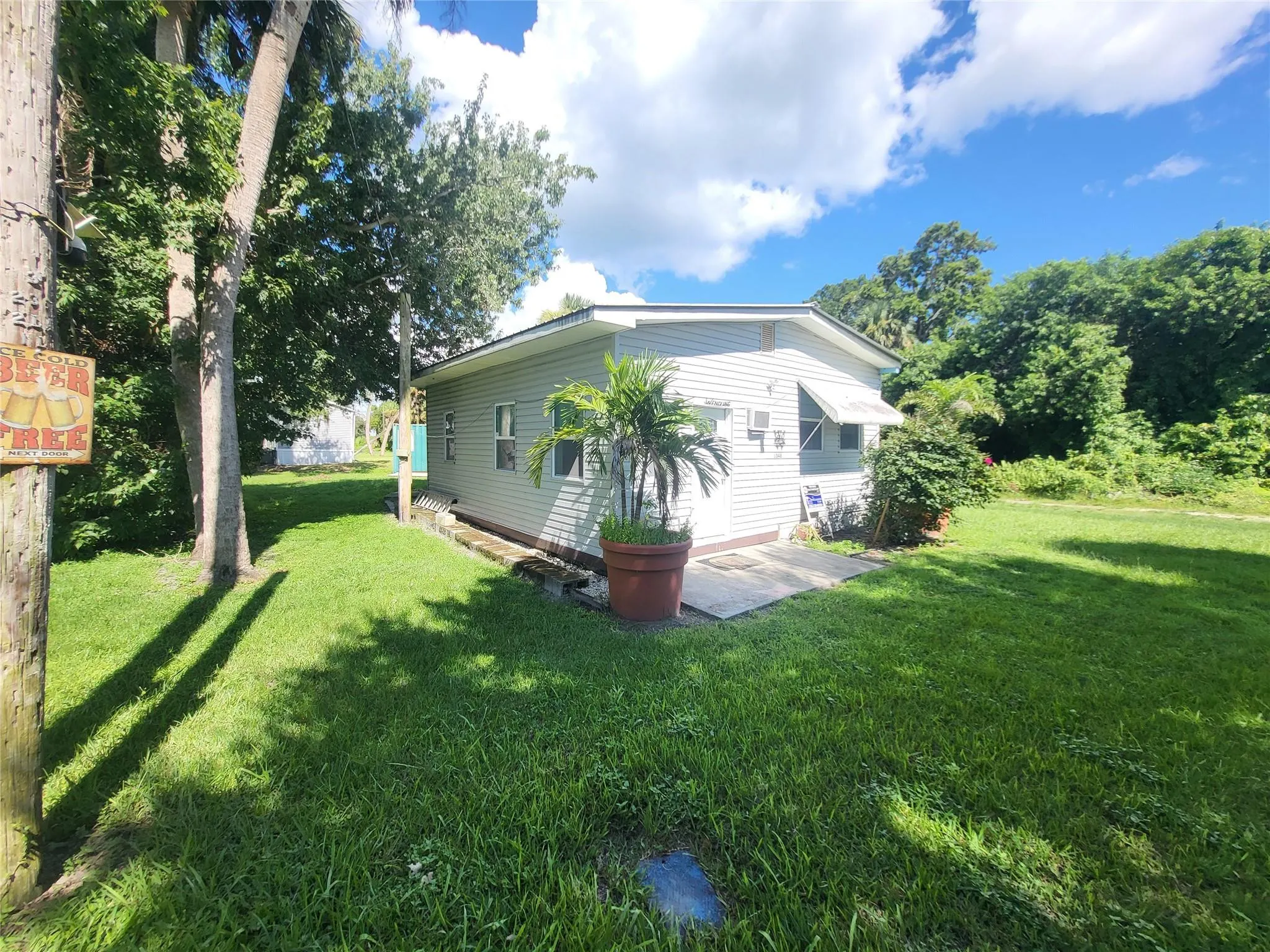 1048 Arvin Lane