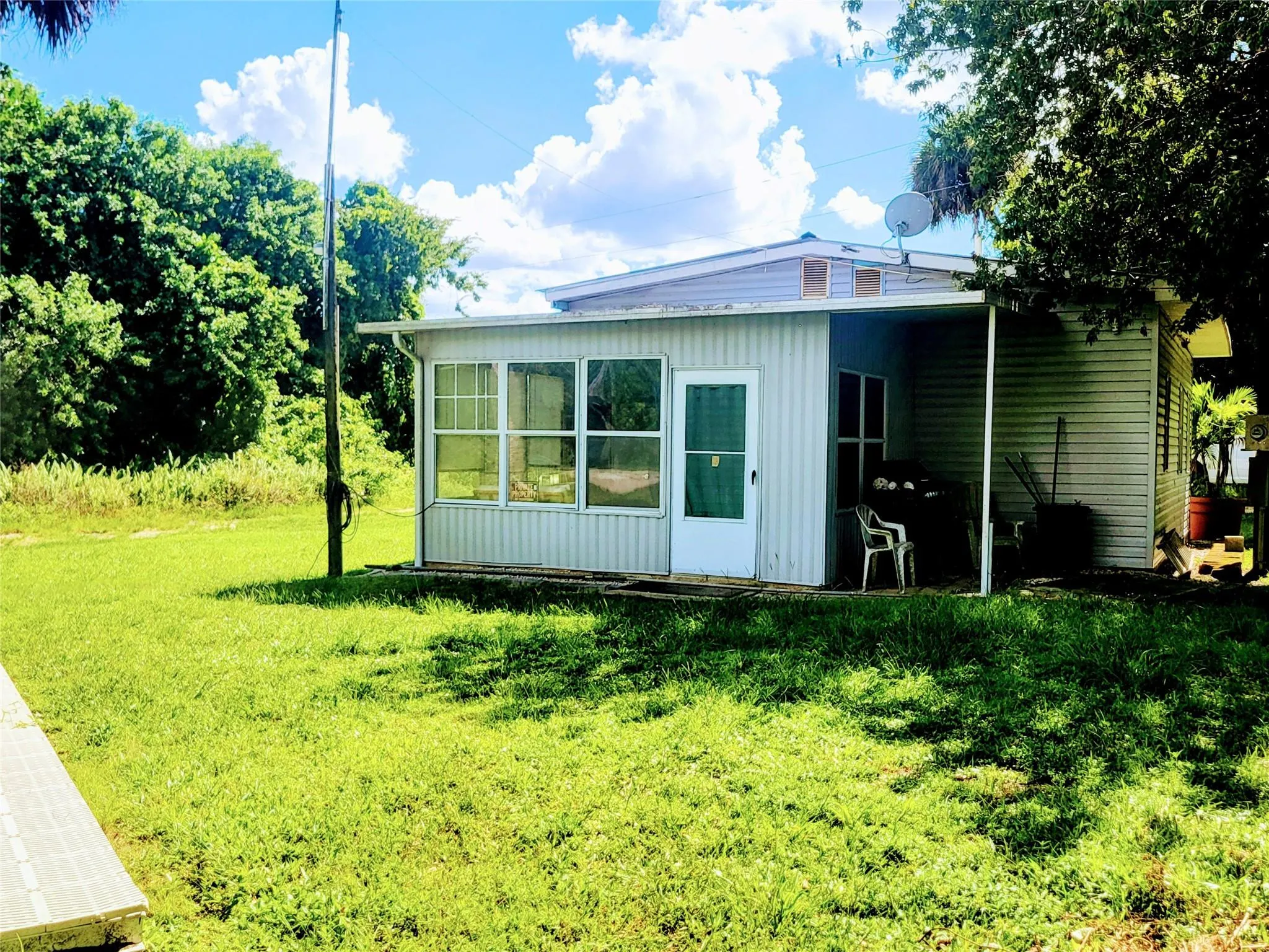 1048 Arvin Lane