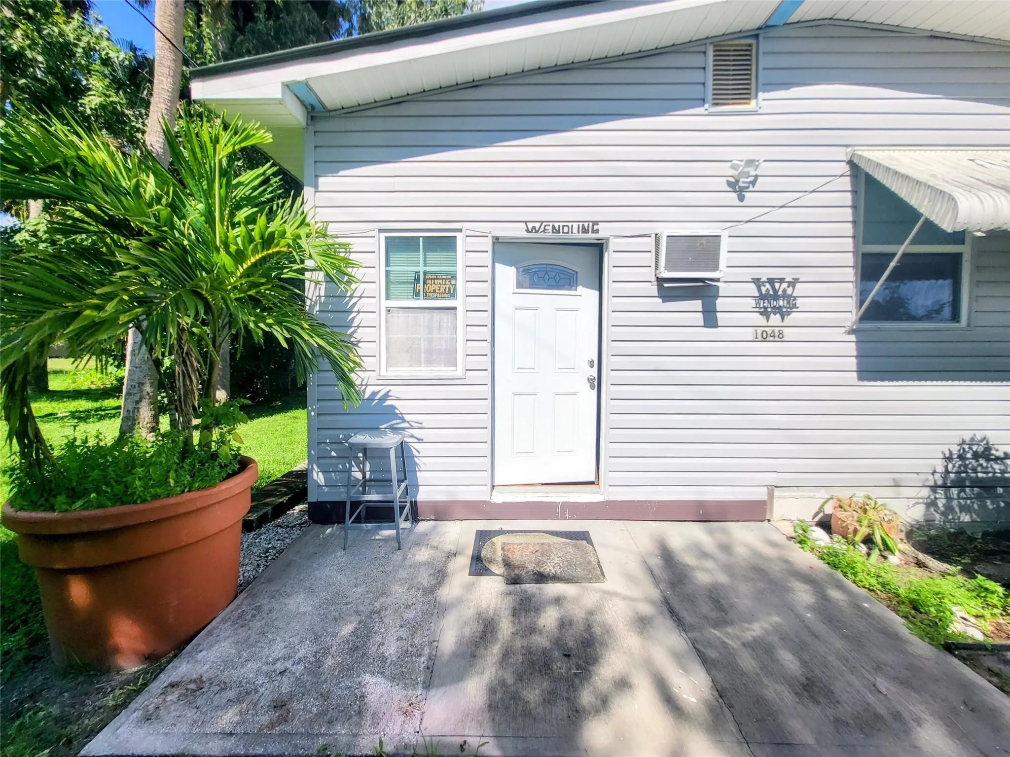 1048 Arvin Lane