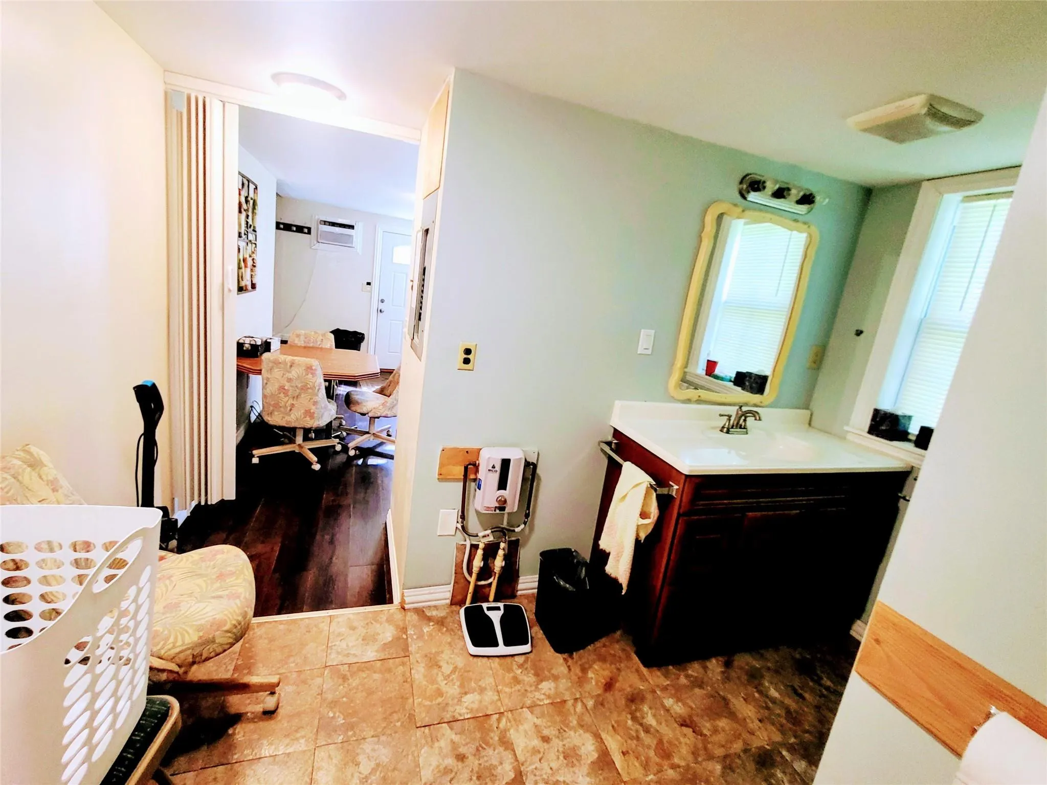 1048 Arvin Lane