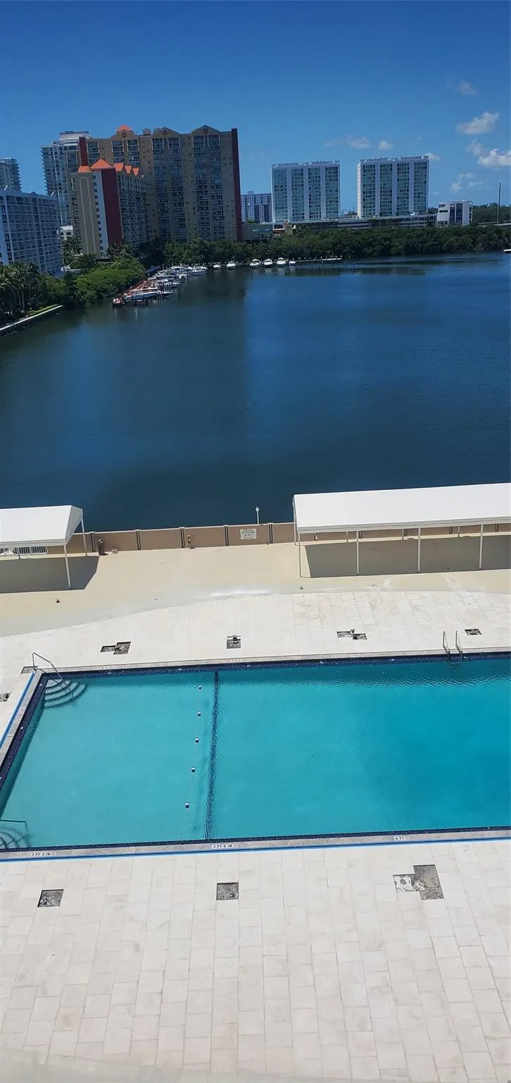 250 174th Street #819