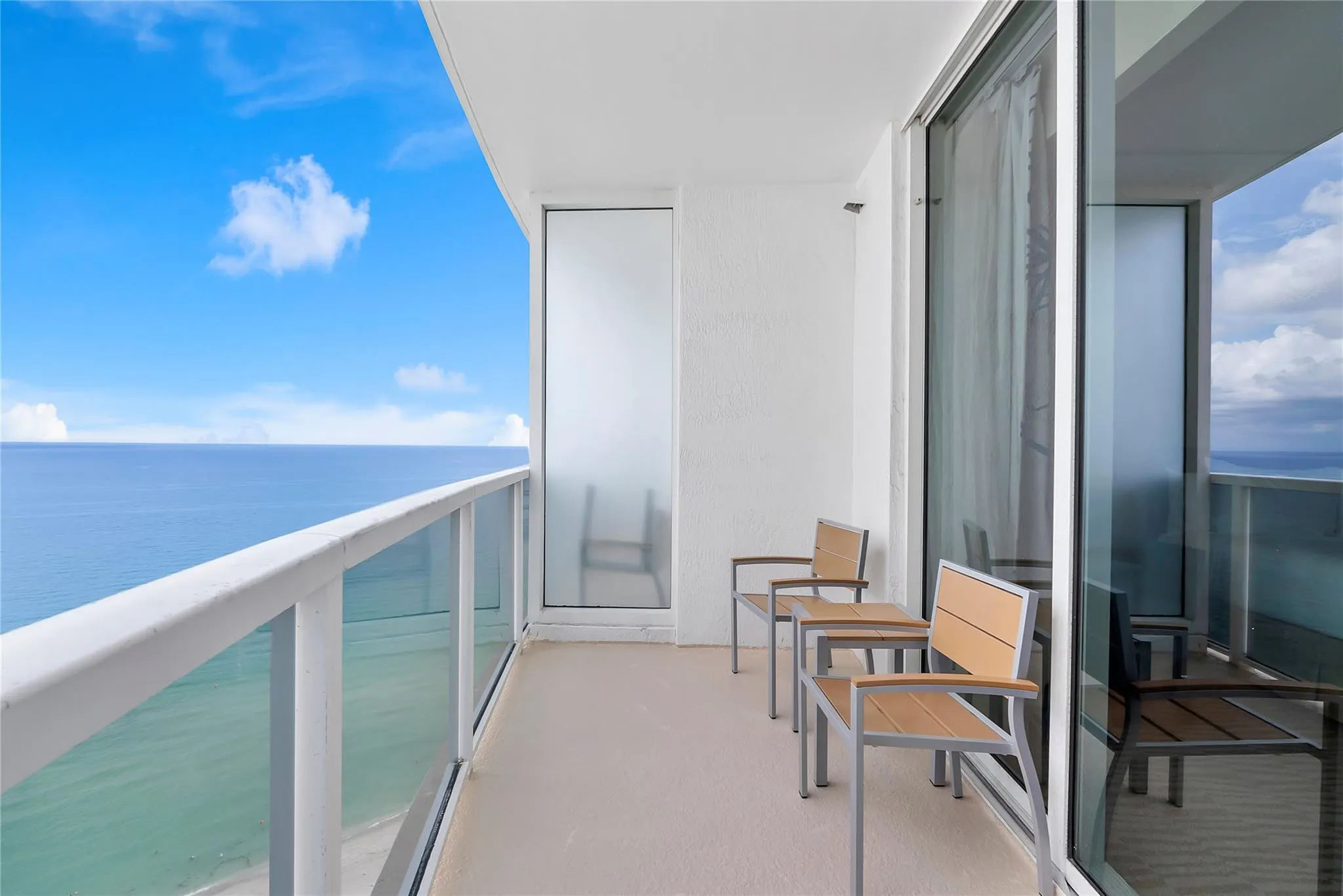 18001 Collins Avenue #2806