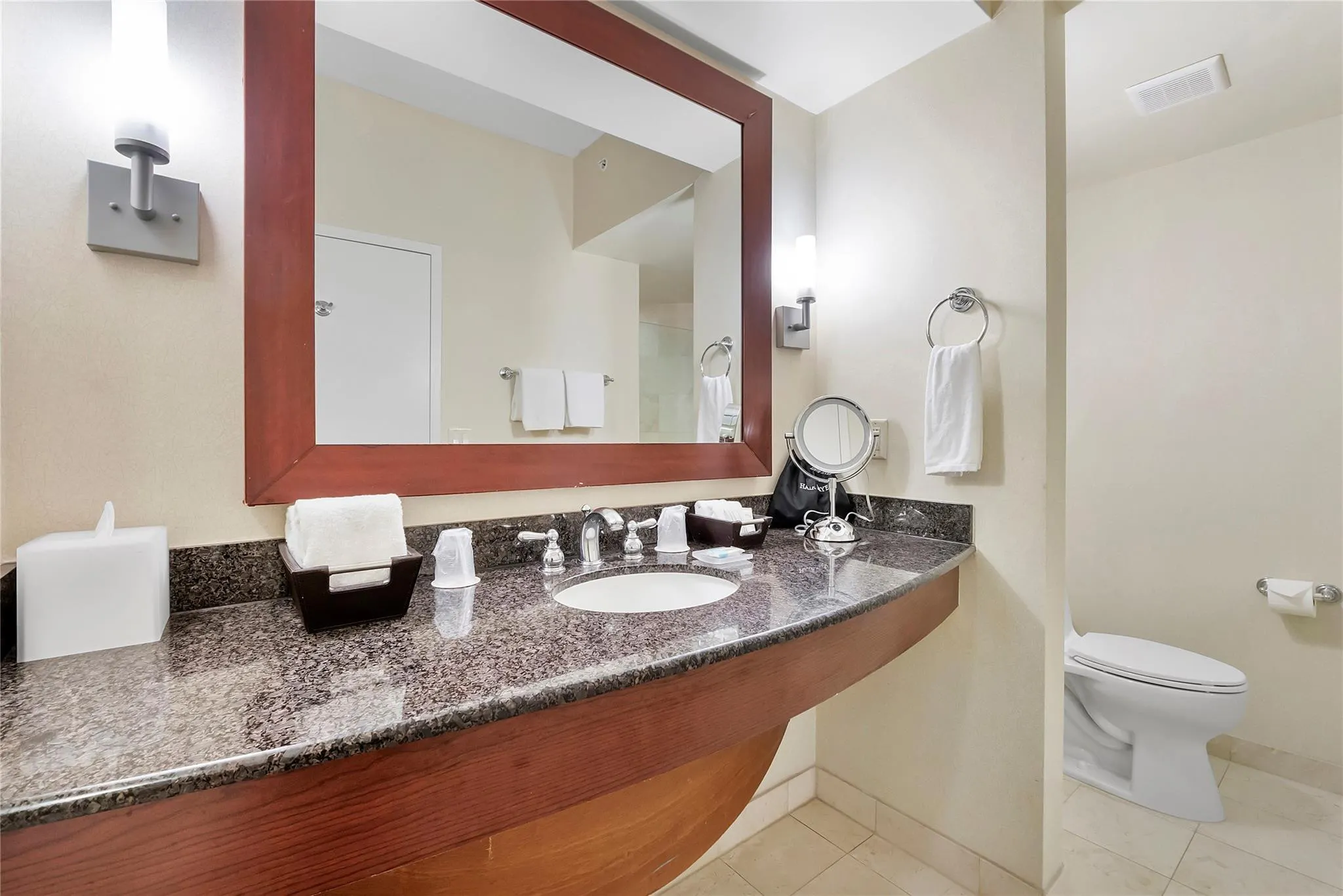 18001 Collins Avenue #2806