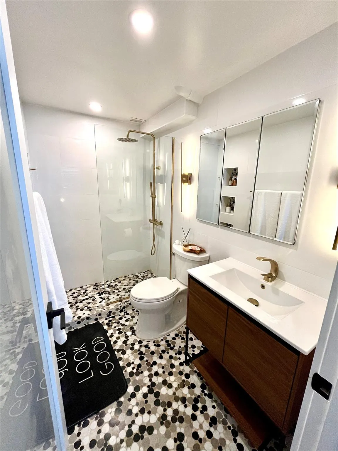 133 N Pompano Beach Boulevard #1506