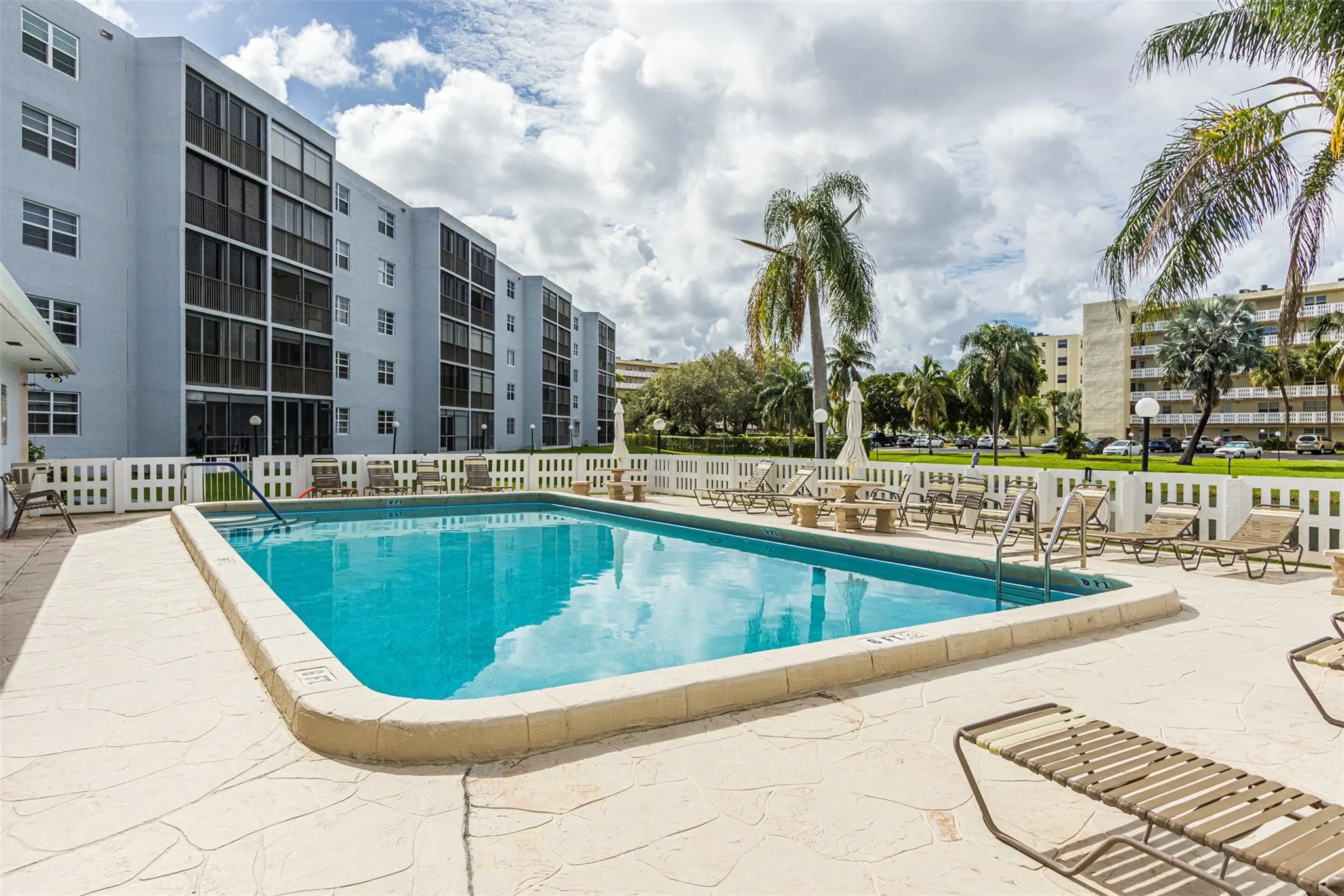 190 SE 5th Avenue #108