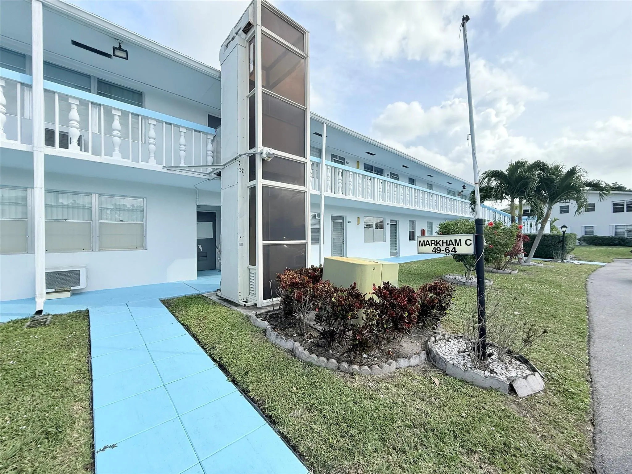 53 Markham C #53