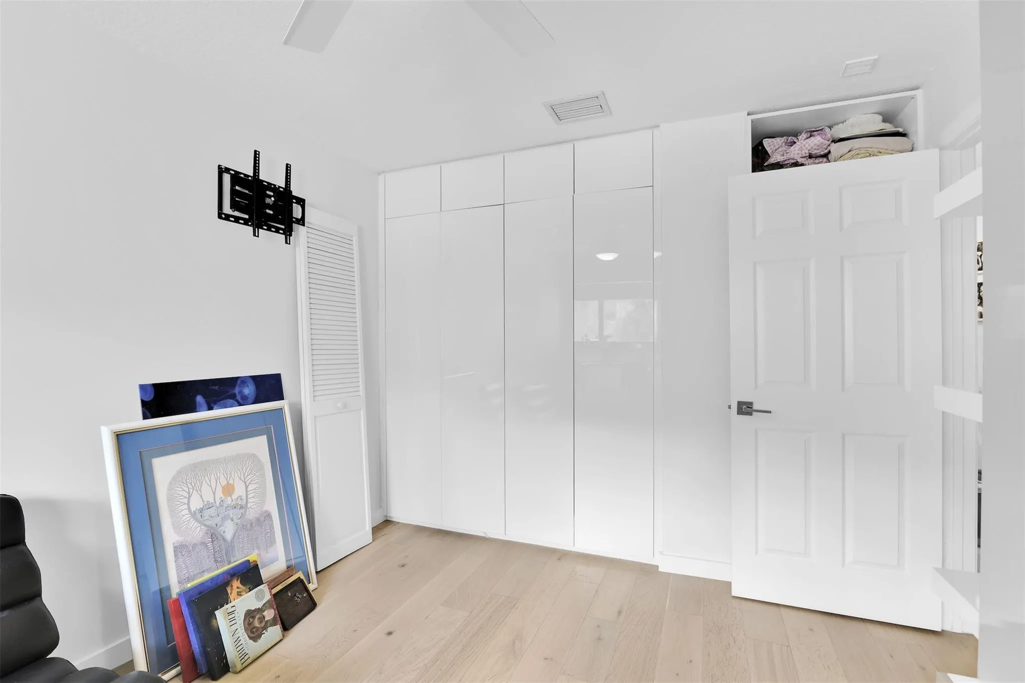 1035 Boca Cove Lane