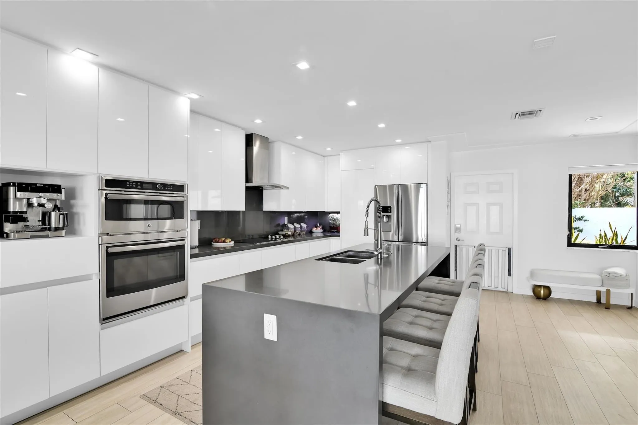 1035 Boca Cove Lane