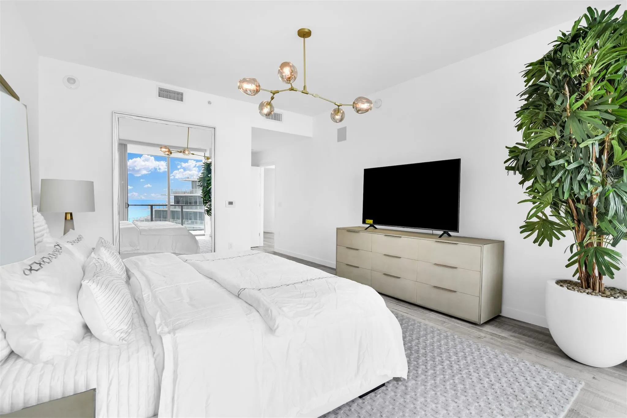 2200 N Ocean Boulevard #S906